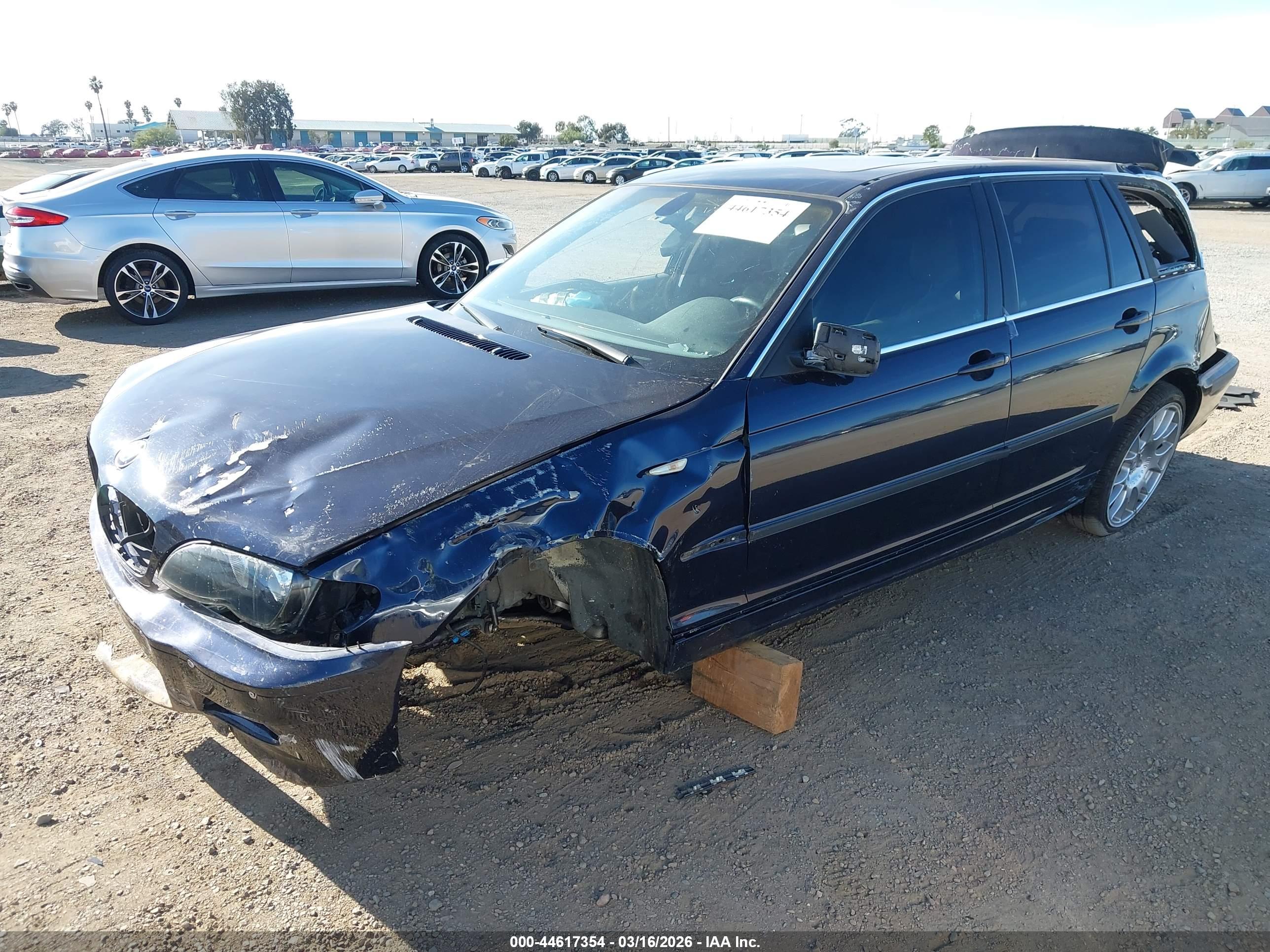 BMW 325IT image 2