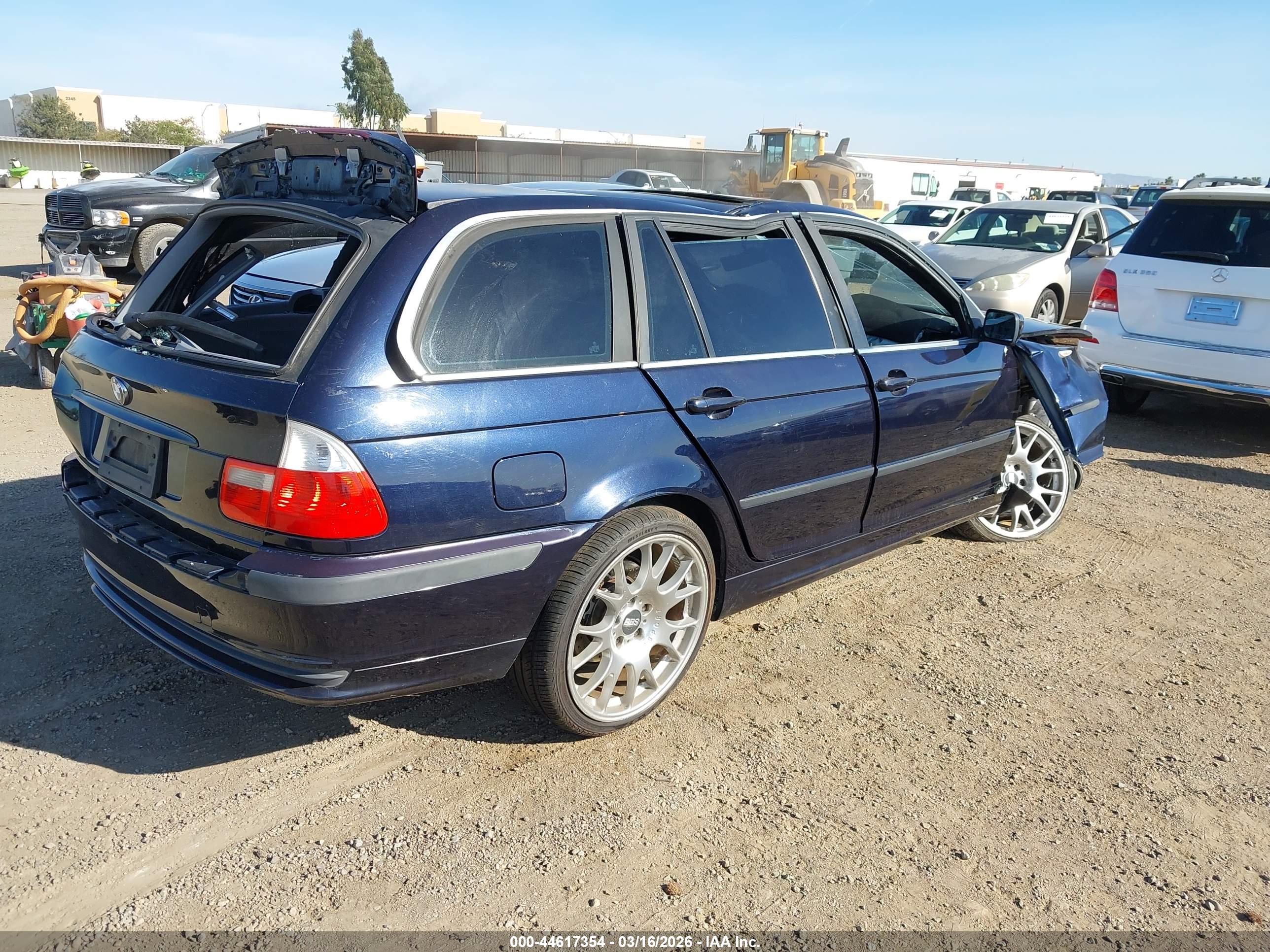 BMW 325IT image 4