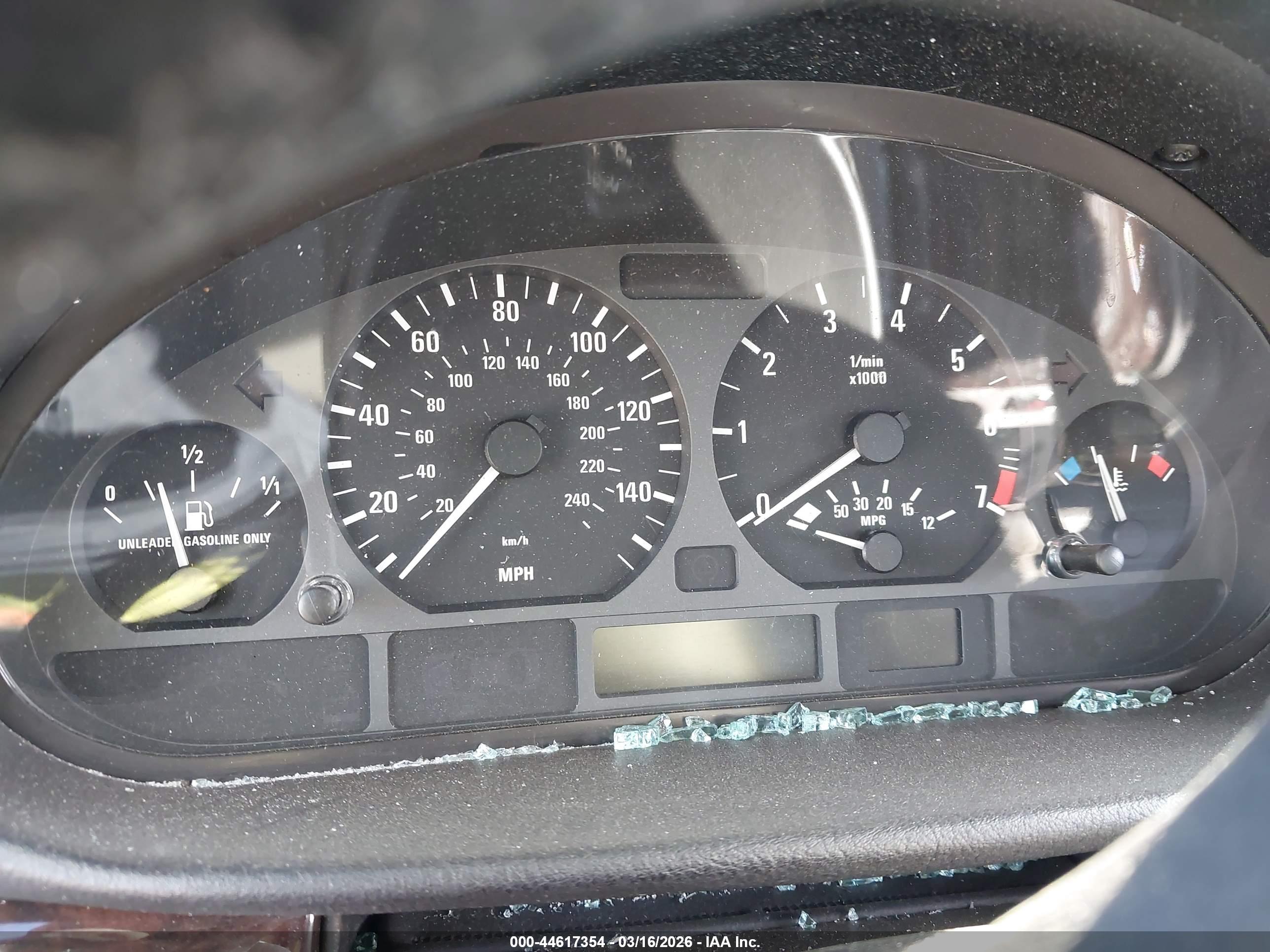 BMW 325IT image 7