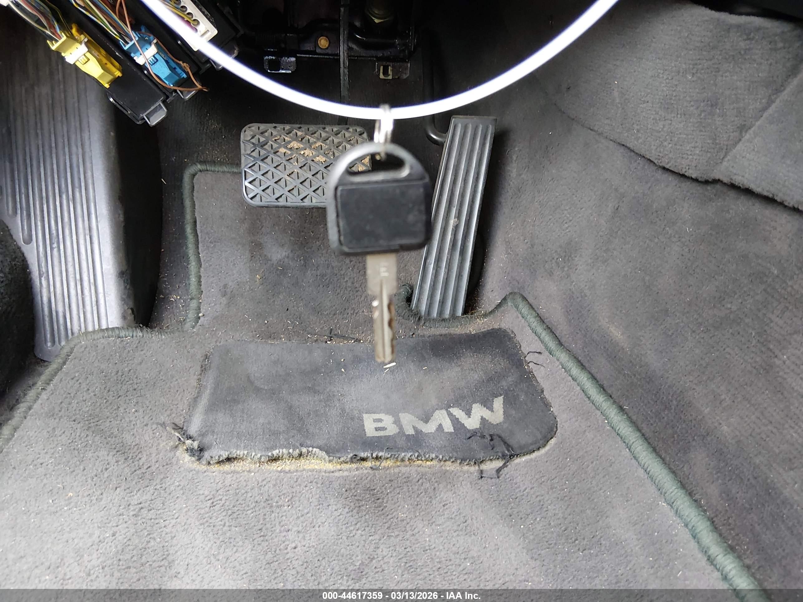 BMW 850 image 11