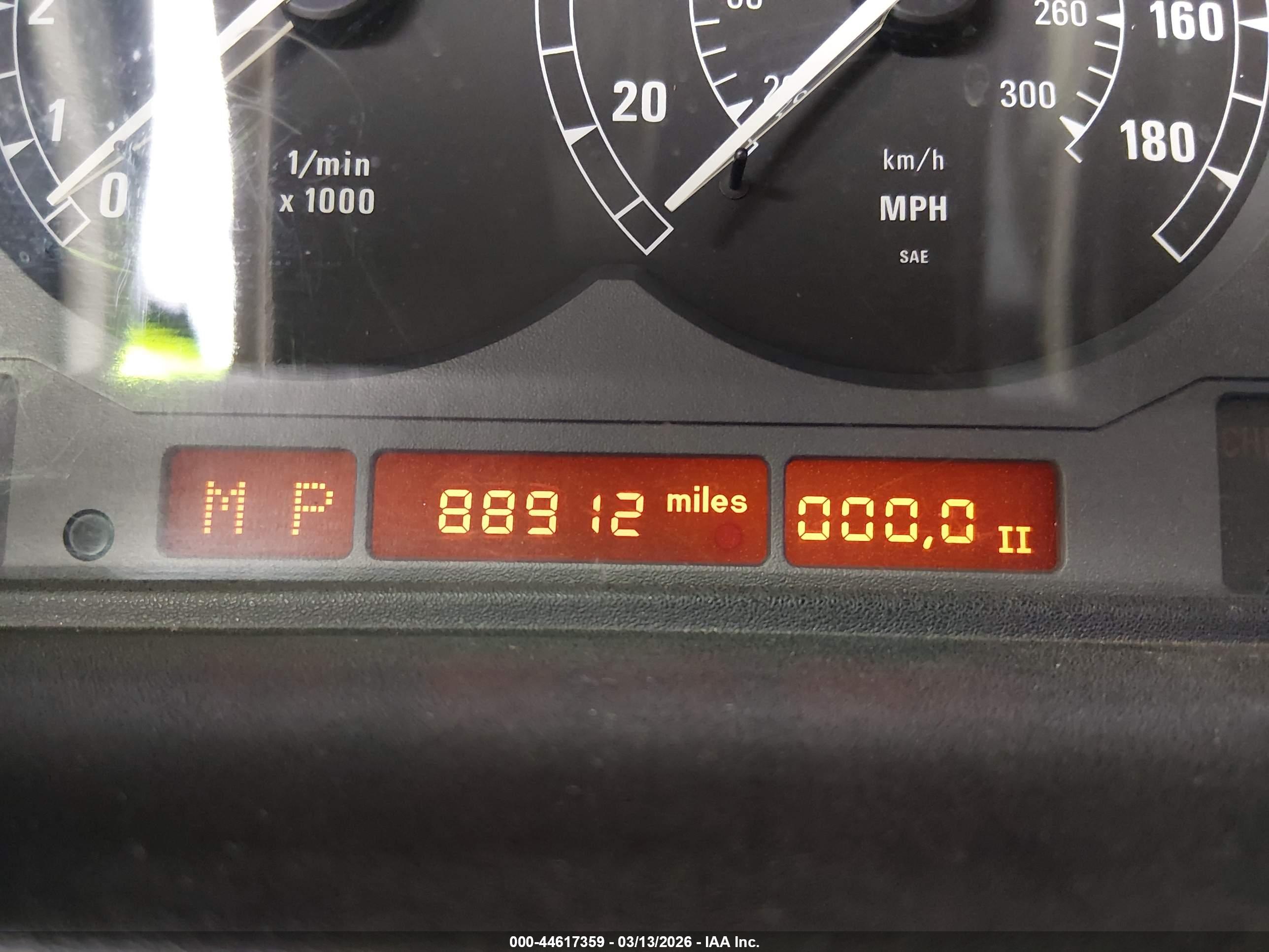 BMW 850 image 7