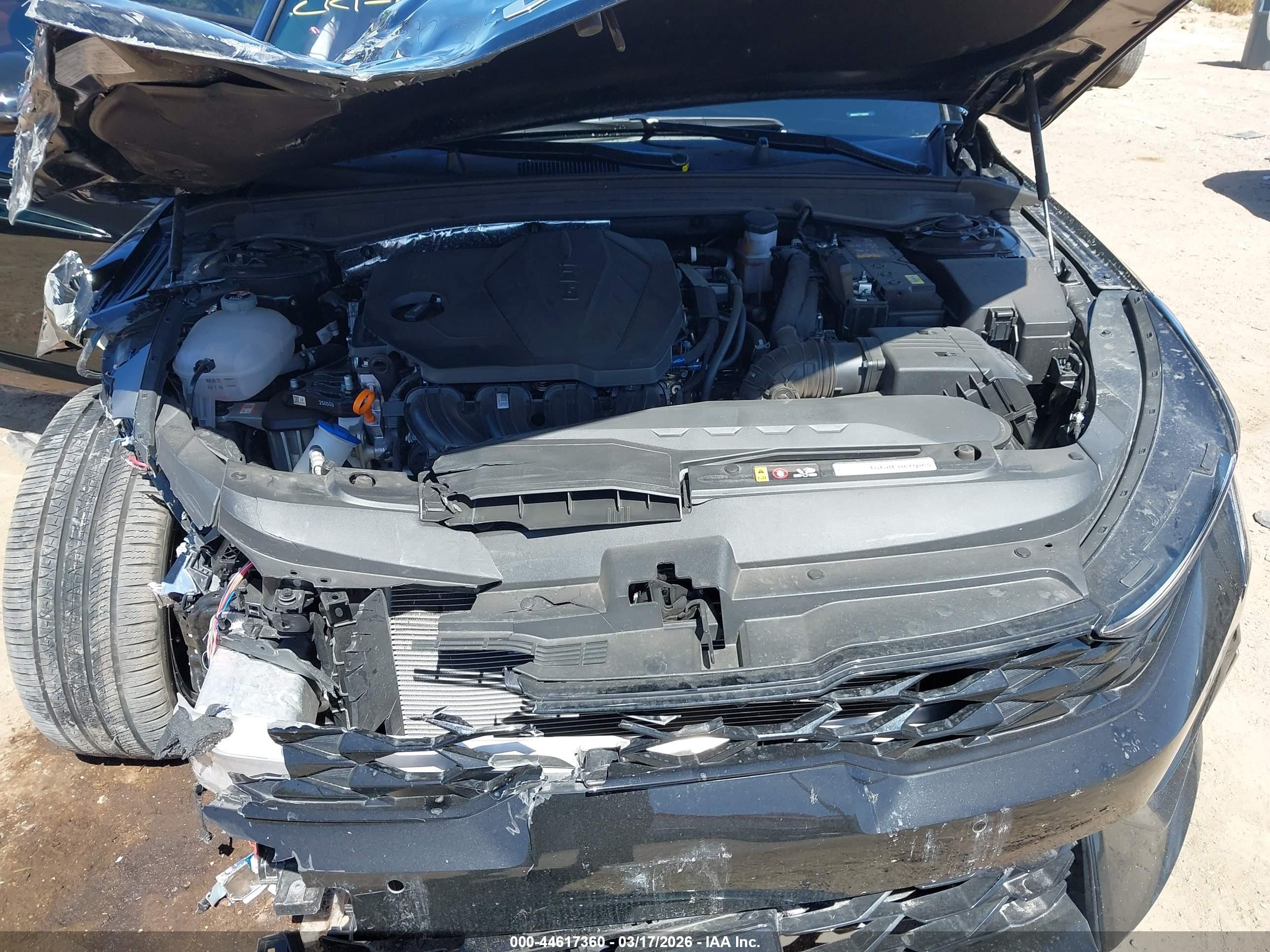 KIA K5 image 10