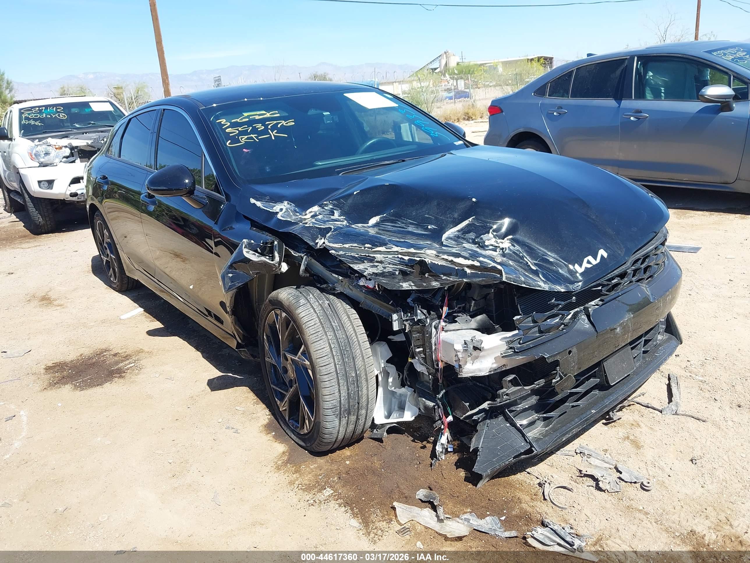 KIA K5 image 6