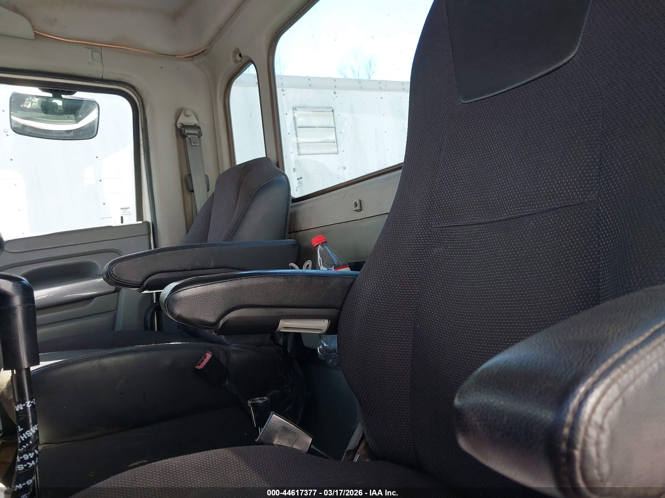 KENWORTH CONSTRUCTION image 8