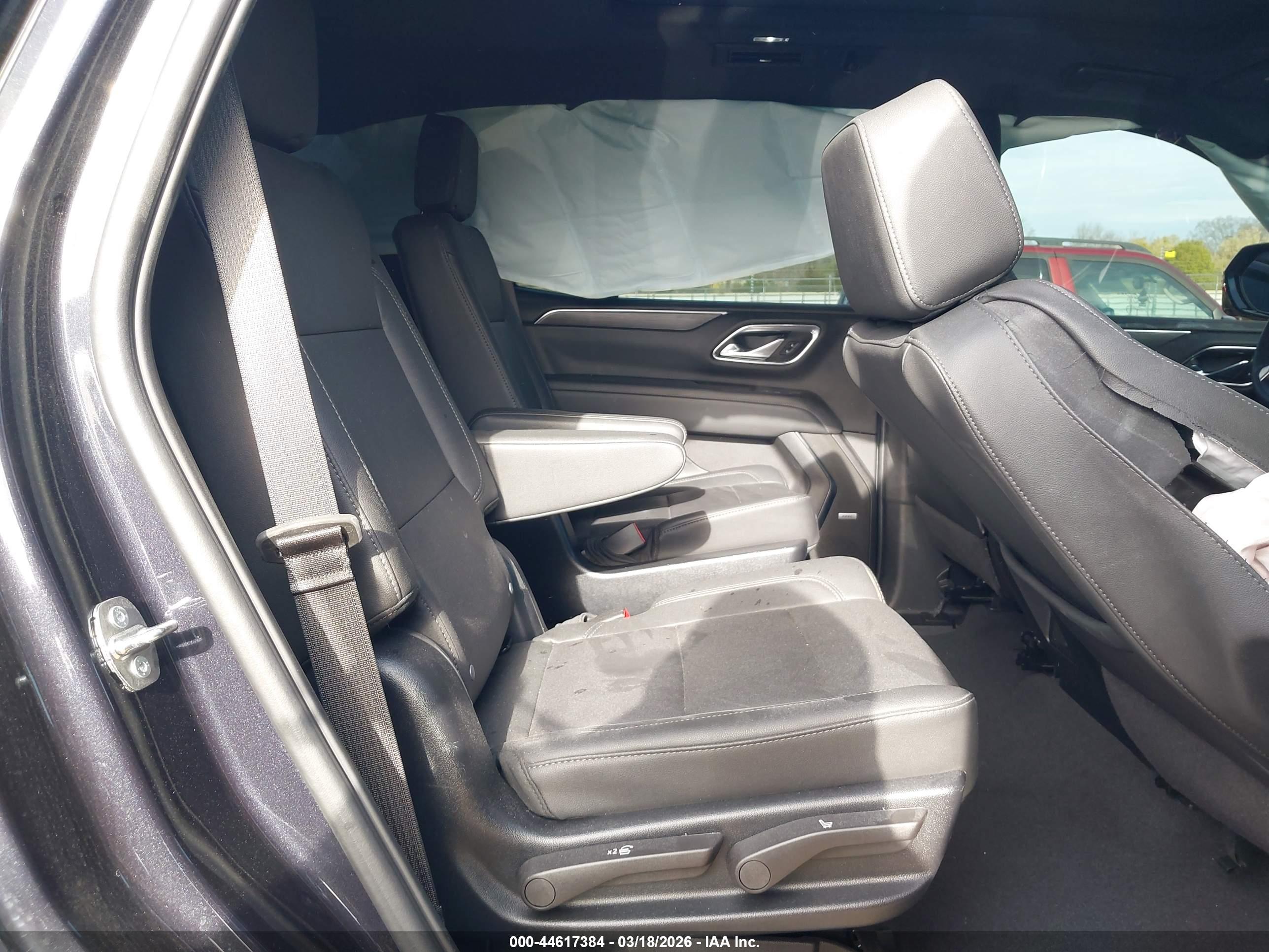 CHEVROLET TAHOE image 8