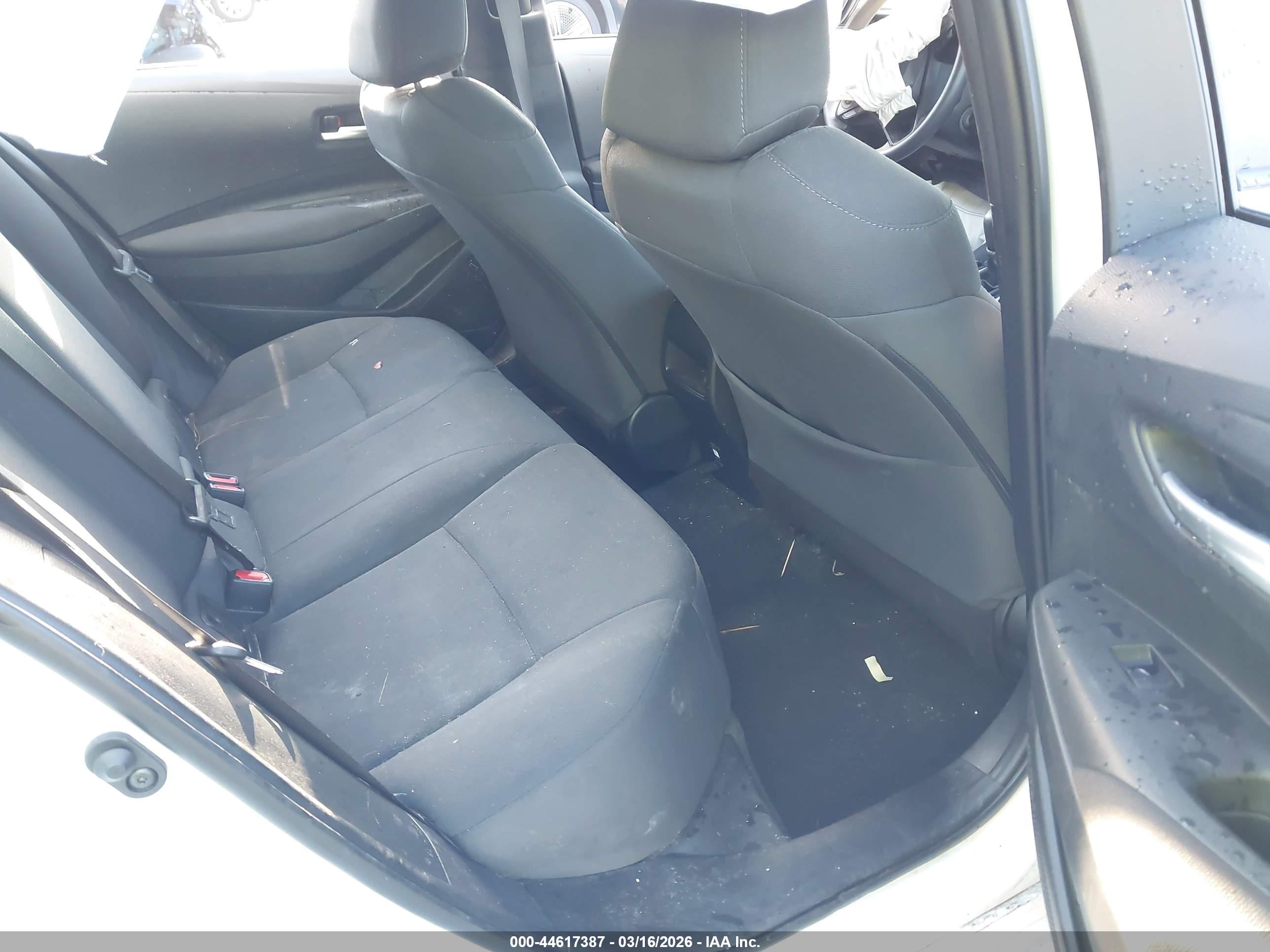 TOYOTA COROLLA image 8