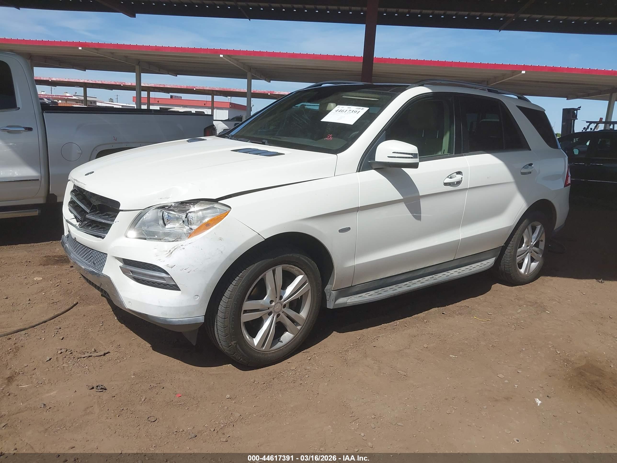 MERCEDES-BENZ ML image 2