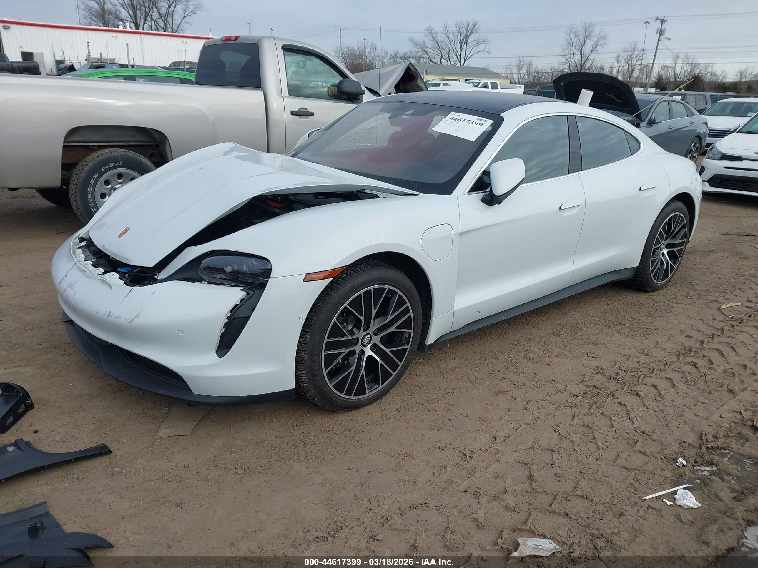 PORSCHE TAYCAN image 2