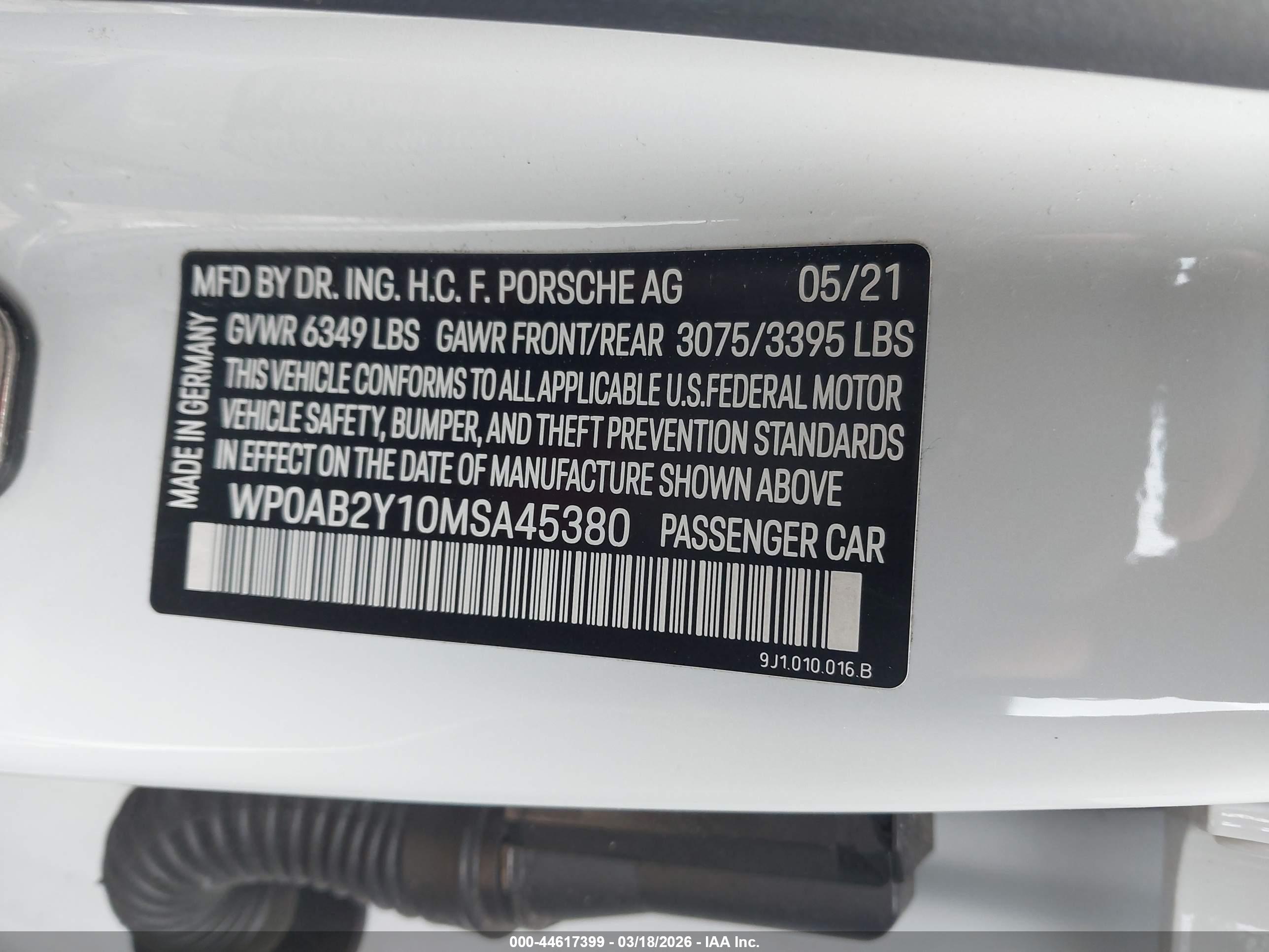 PORSCHE TAYCAN image 9