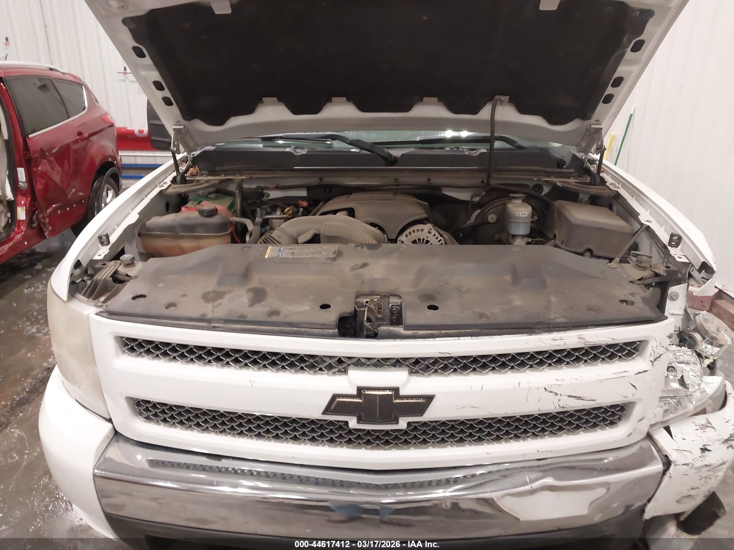 CHEVROLET SILVERADO image 10