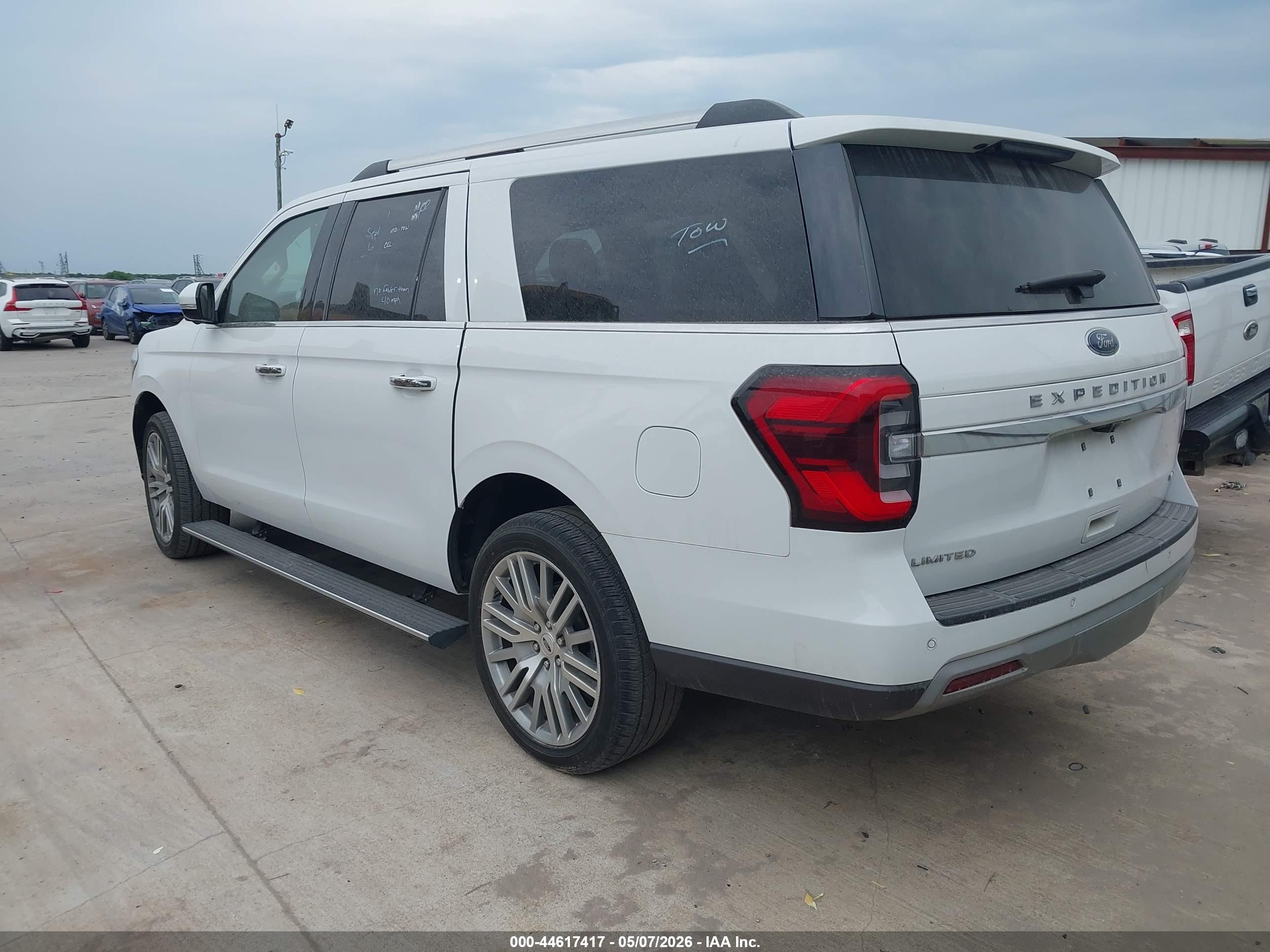FORD EXPEDITION image 3