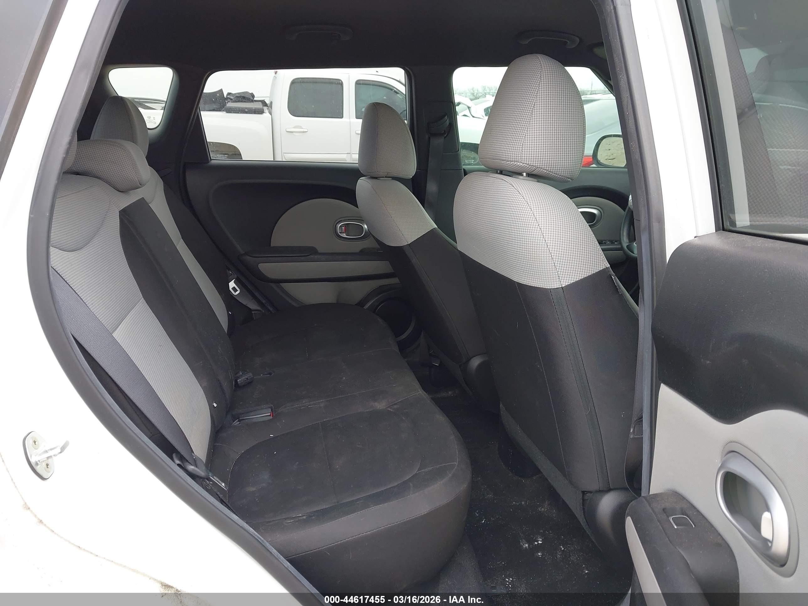 KIA SOUL image 8