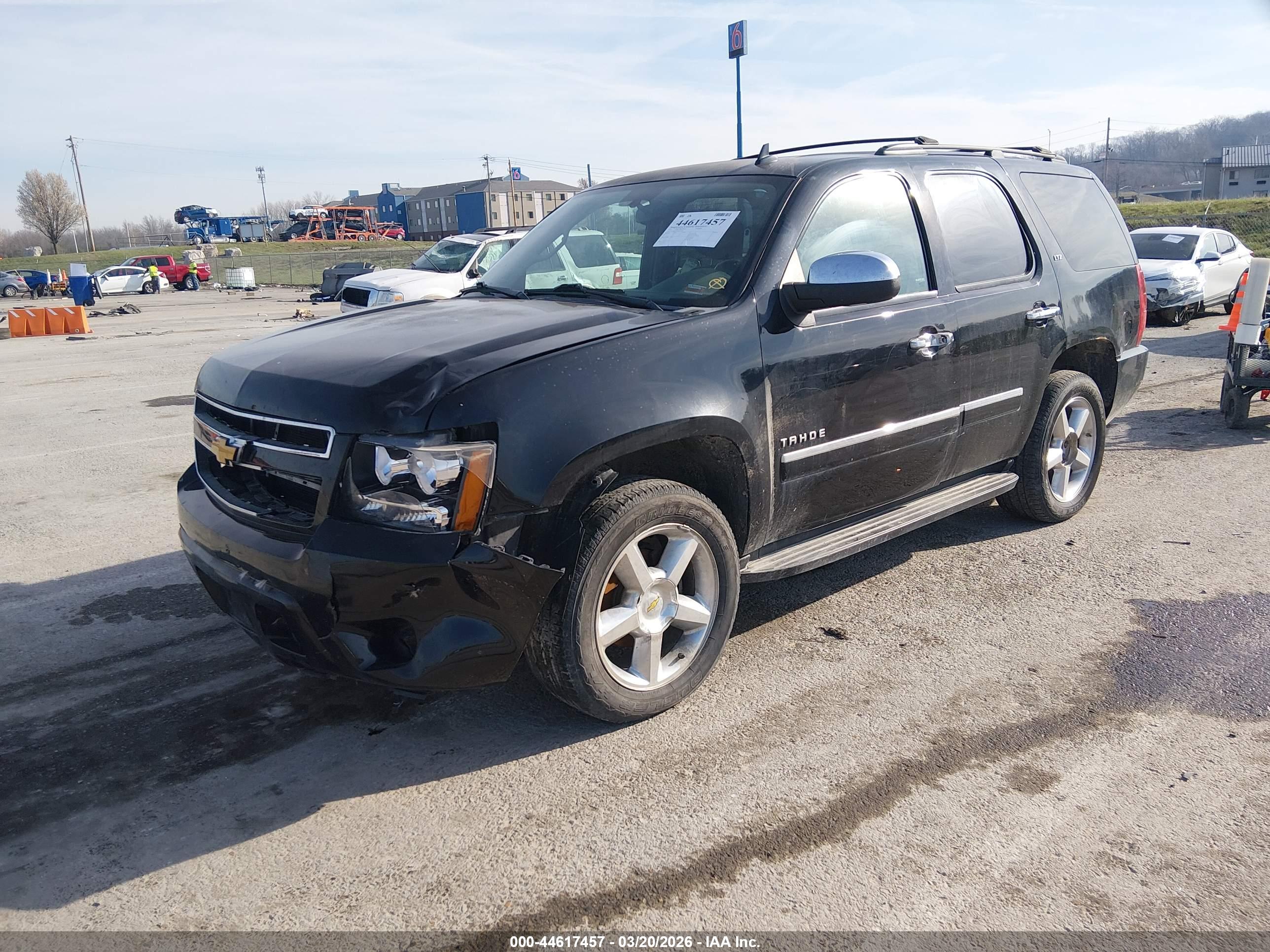 CHEVROLET TAHOE image 2
