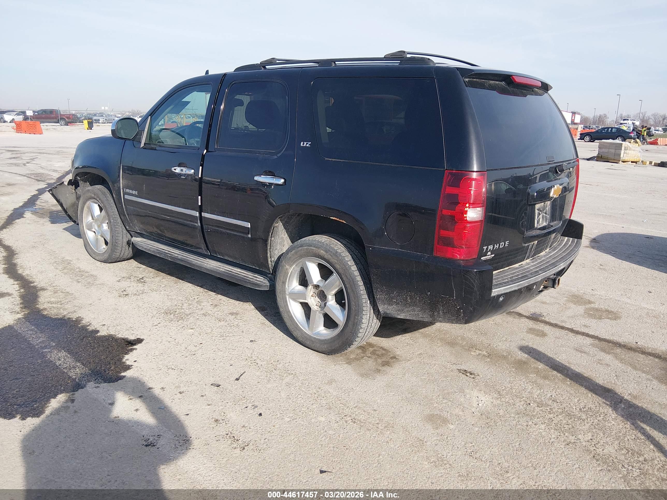 CHEVROLET TAHOE image 3