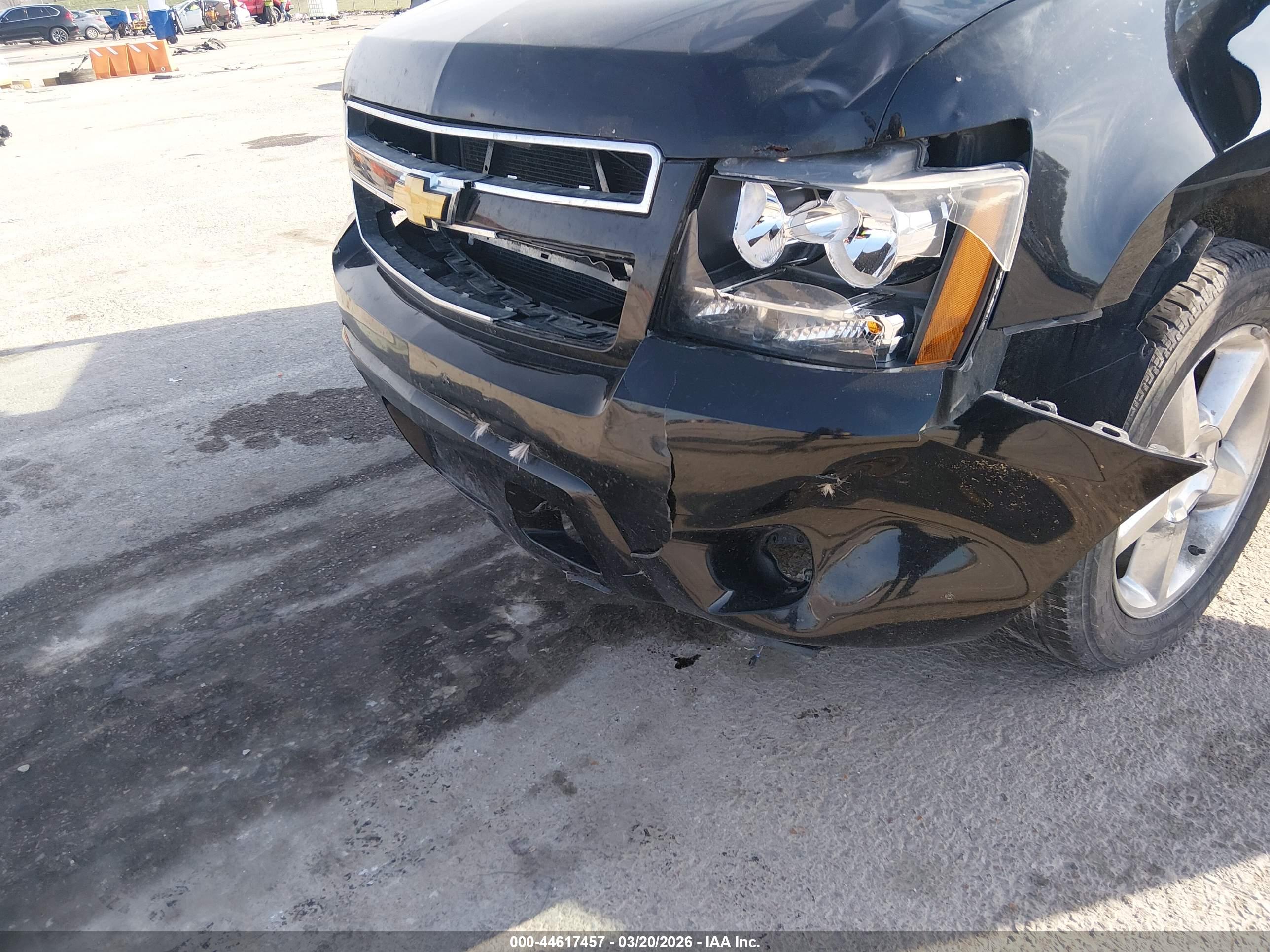 CHEVROLET TAHOE image 6