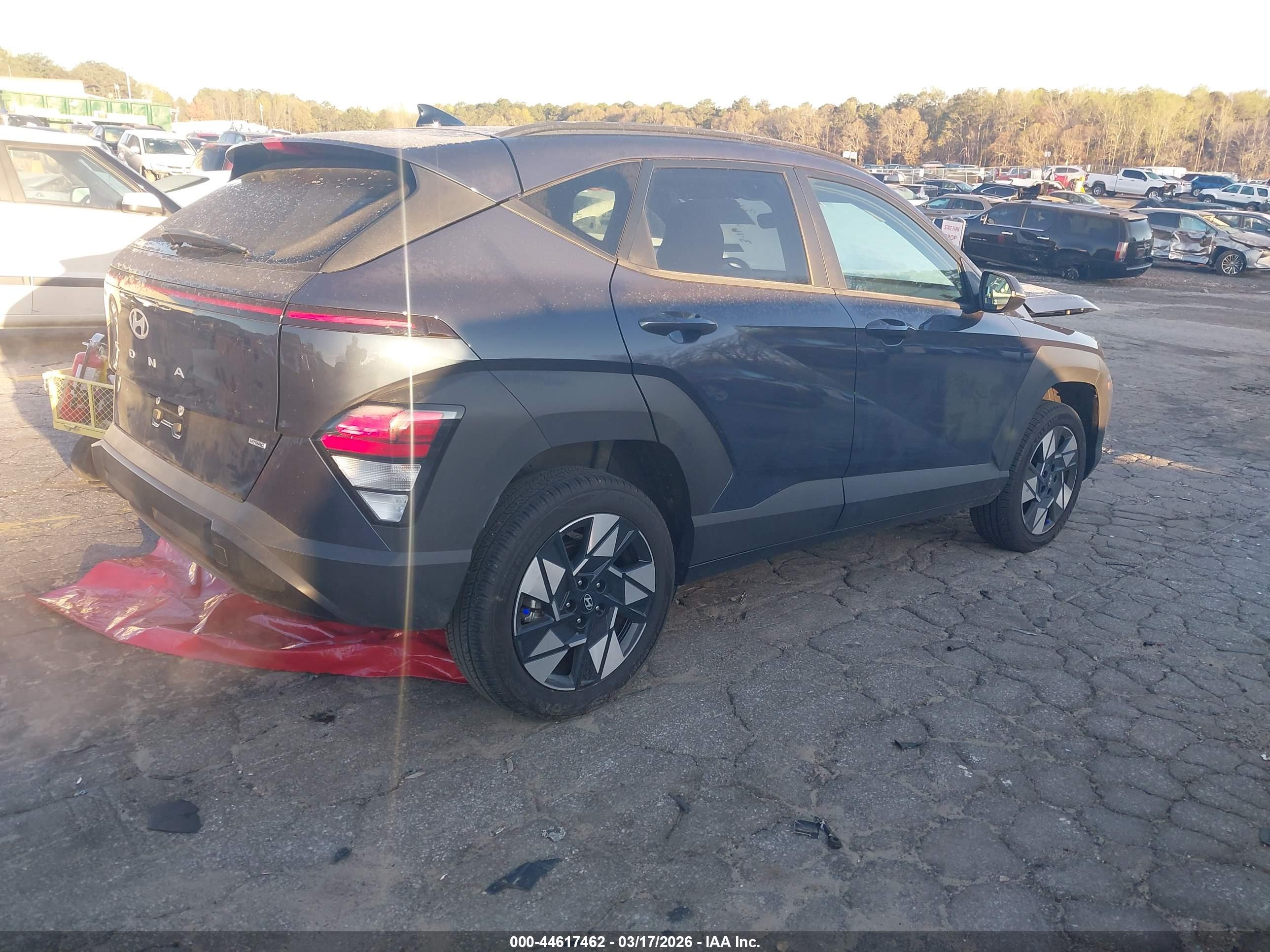 HYUNDAI KONA image 4
