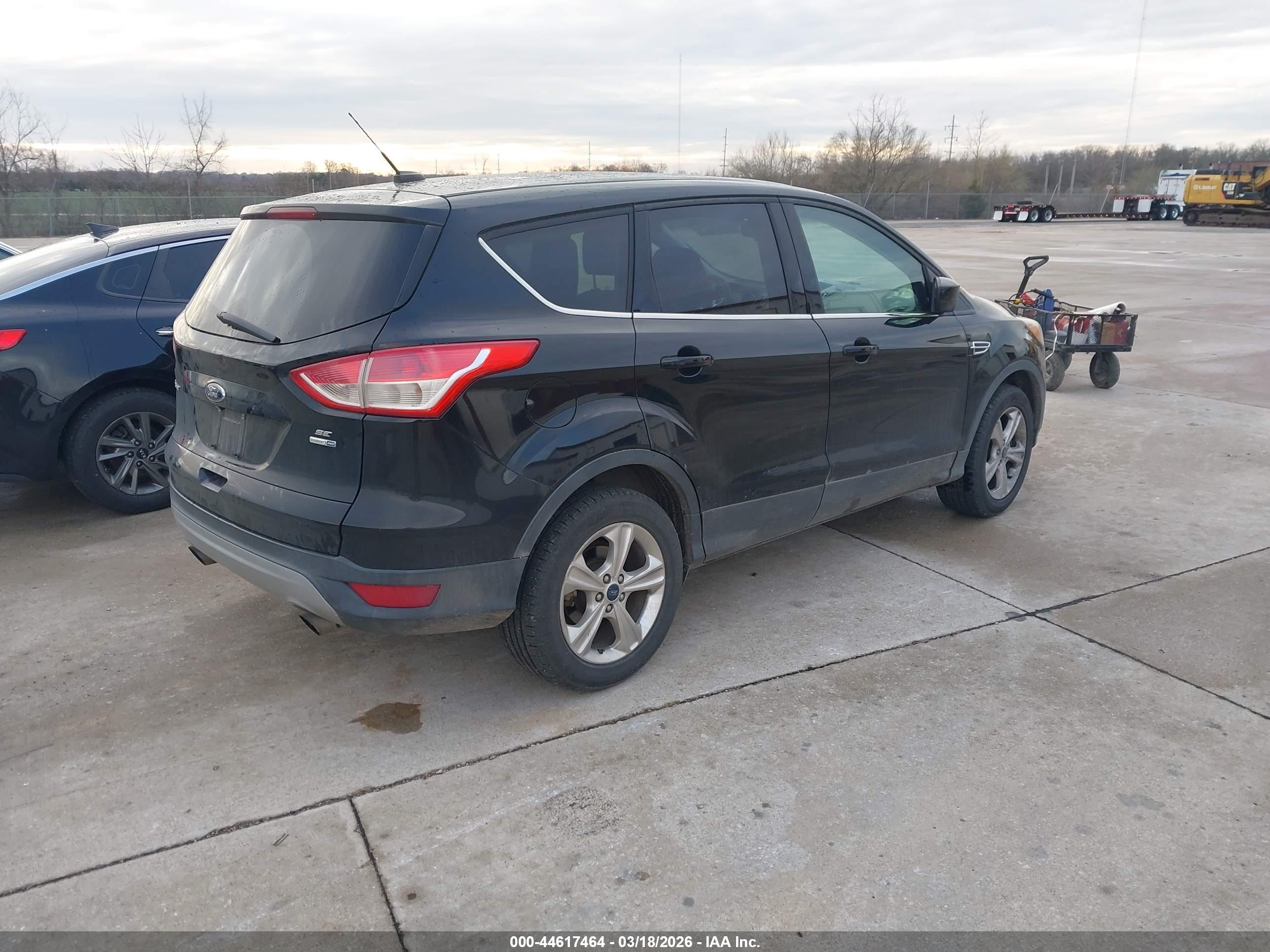 FORD ESCAPE image 4