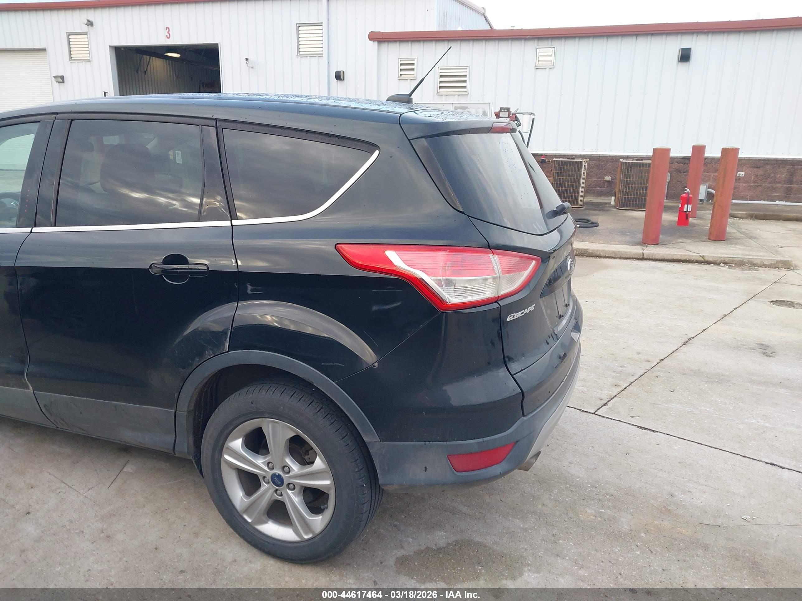 FORD ESCAPE image 6