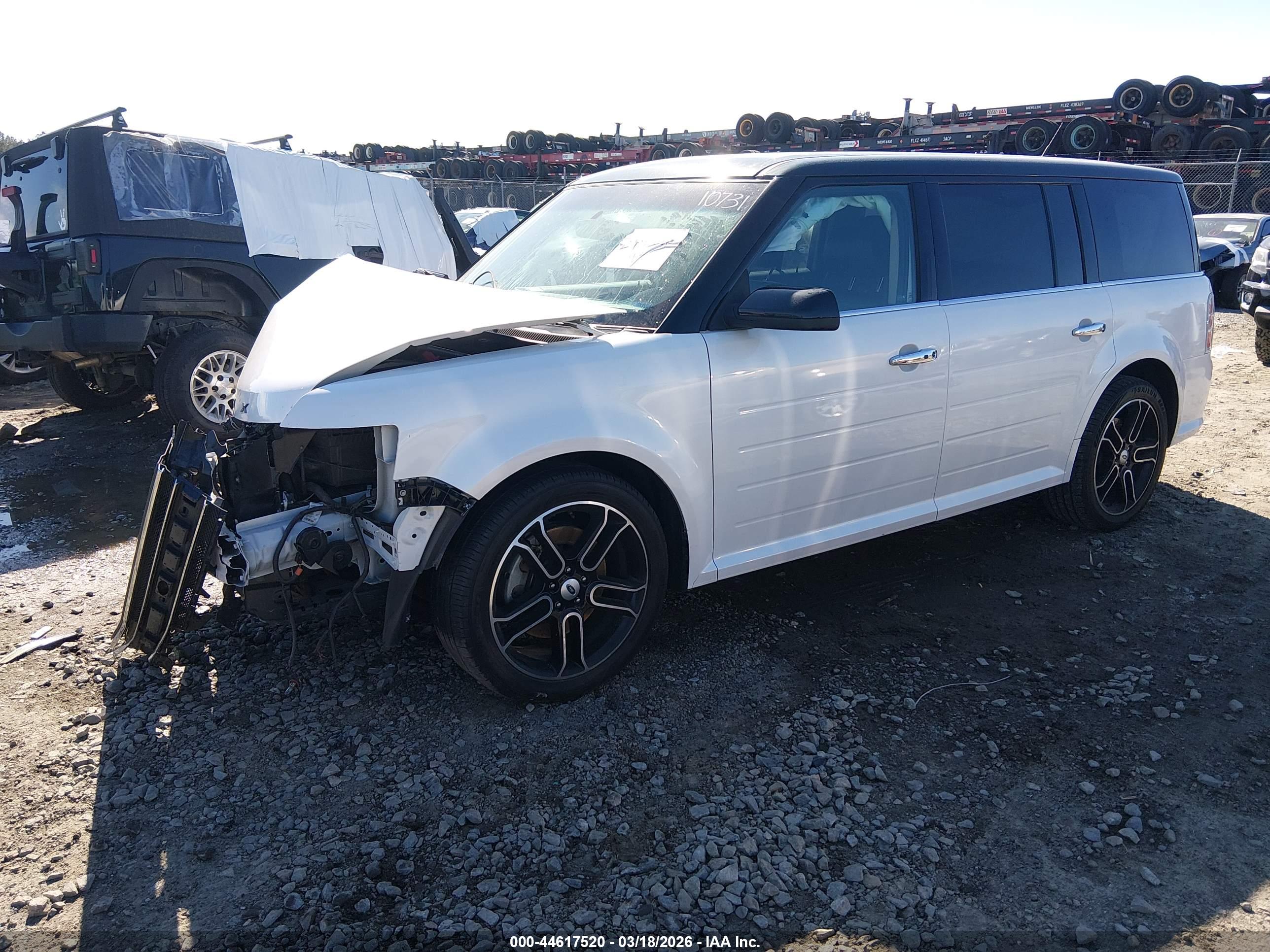 FORD FLEX image 2