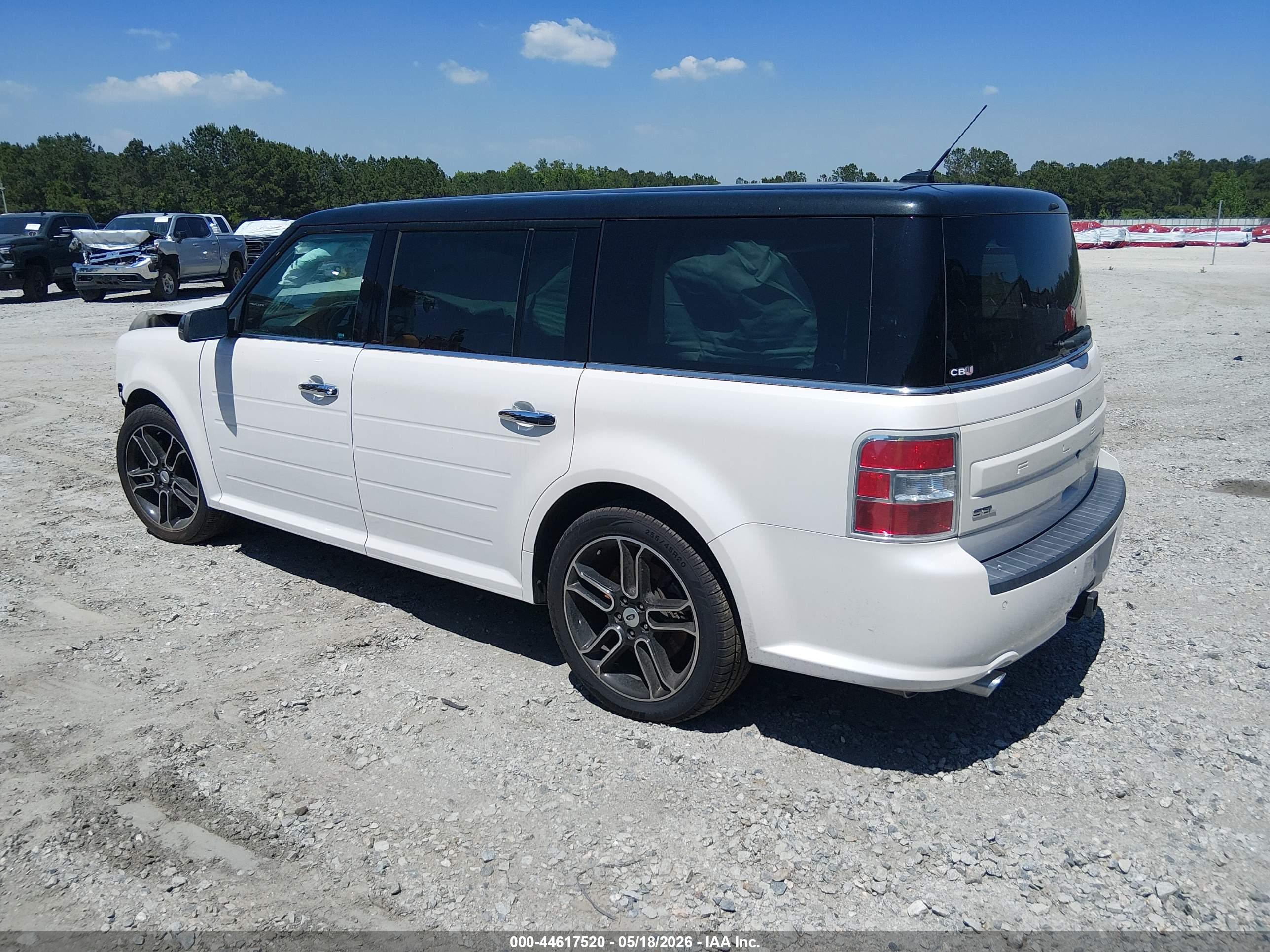 FORD FLEX image 3
