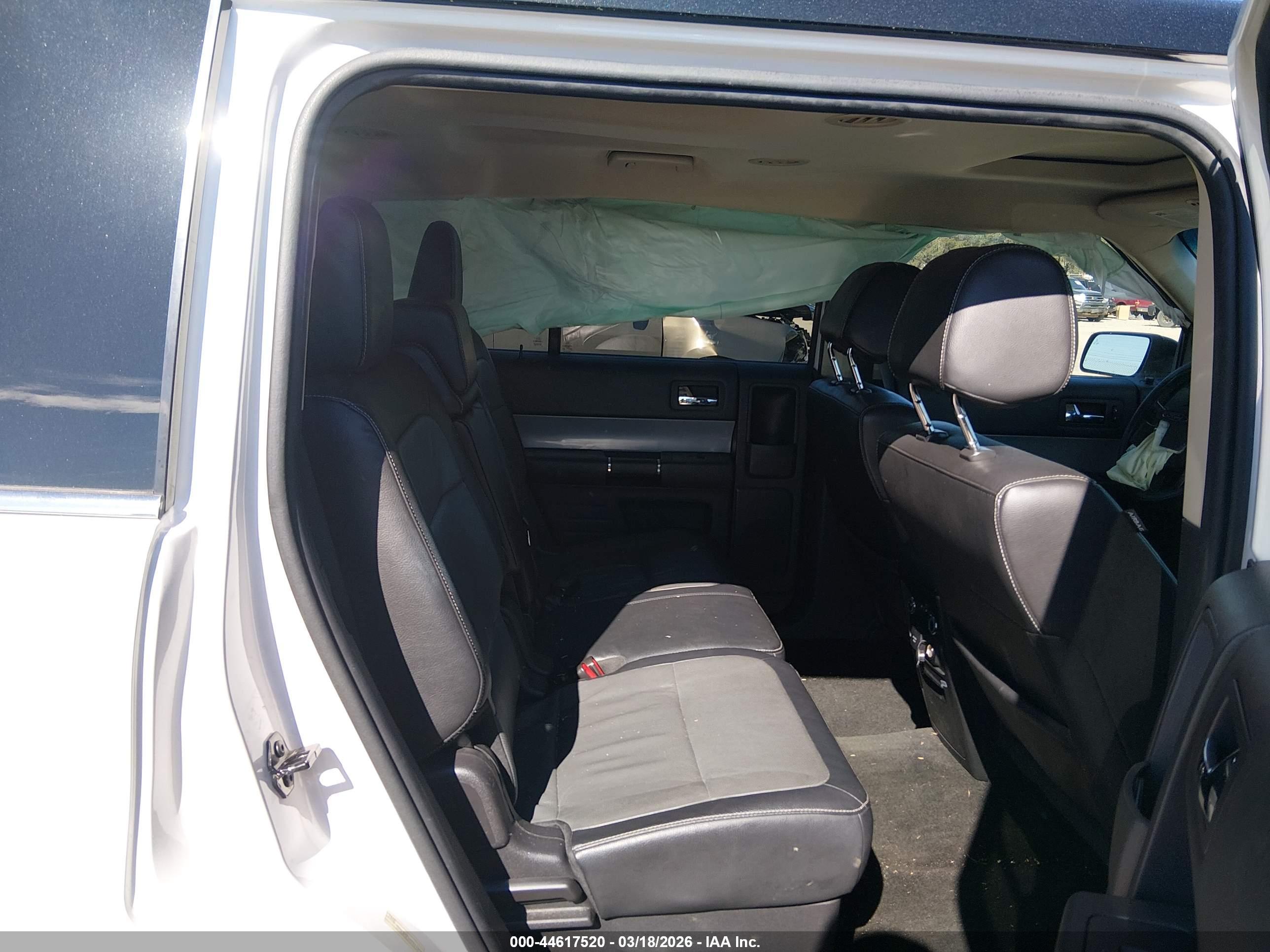 FORD FLEX image 8