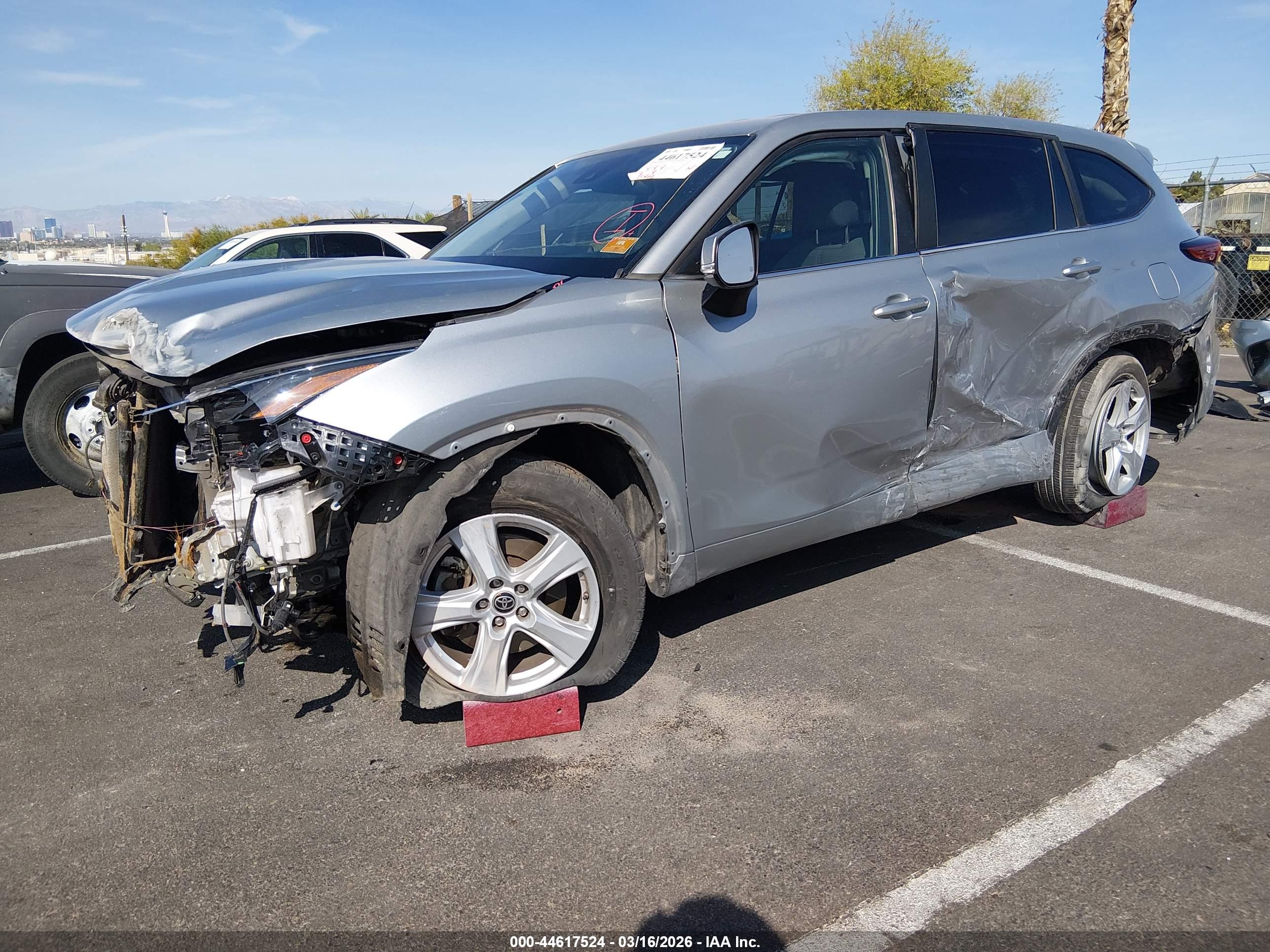 TOYOTA HIGHLANDER image 2