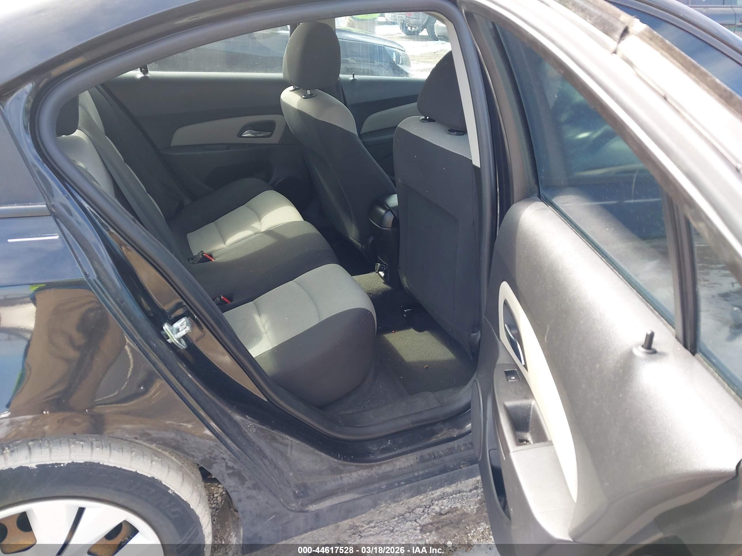 CHEVROLET CRUZE image 8