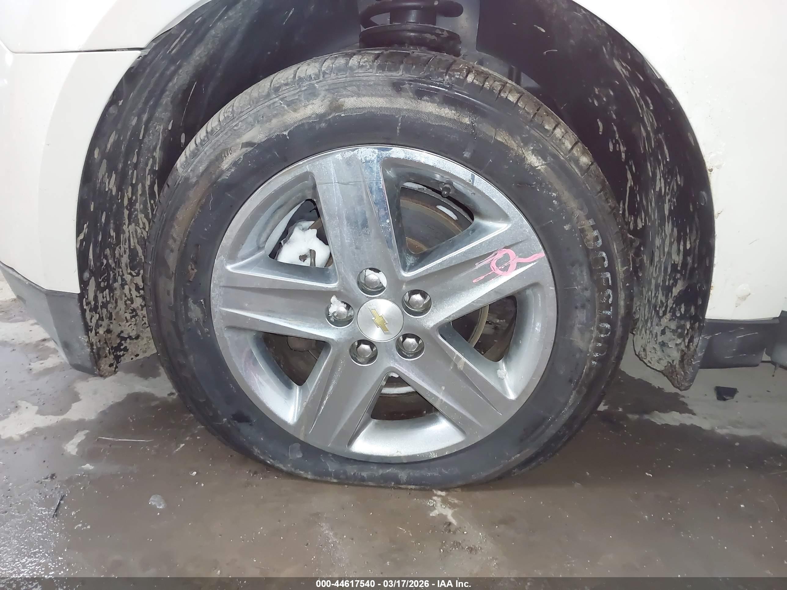 CHEVROLET EQUINOX image 6
