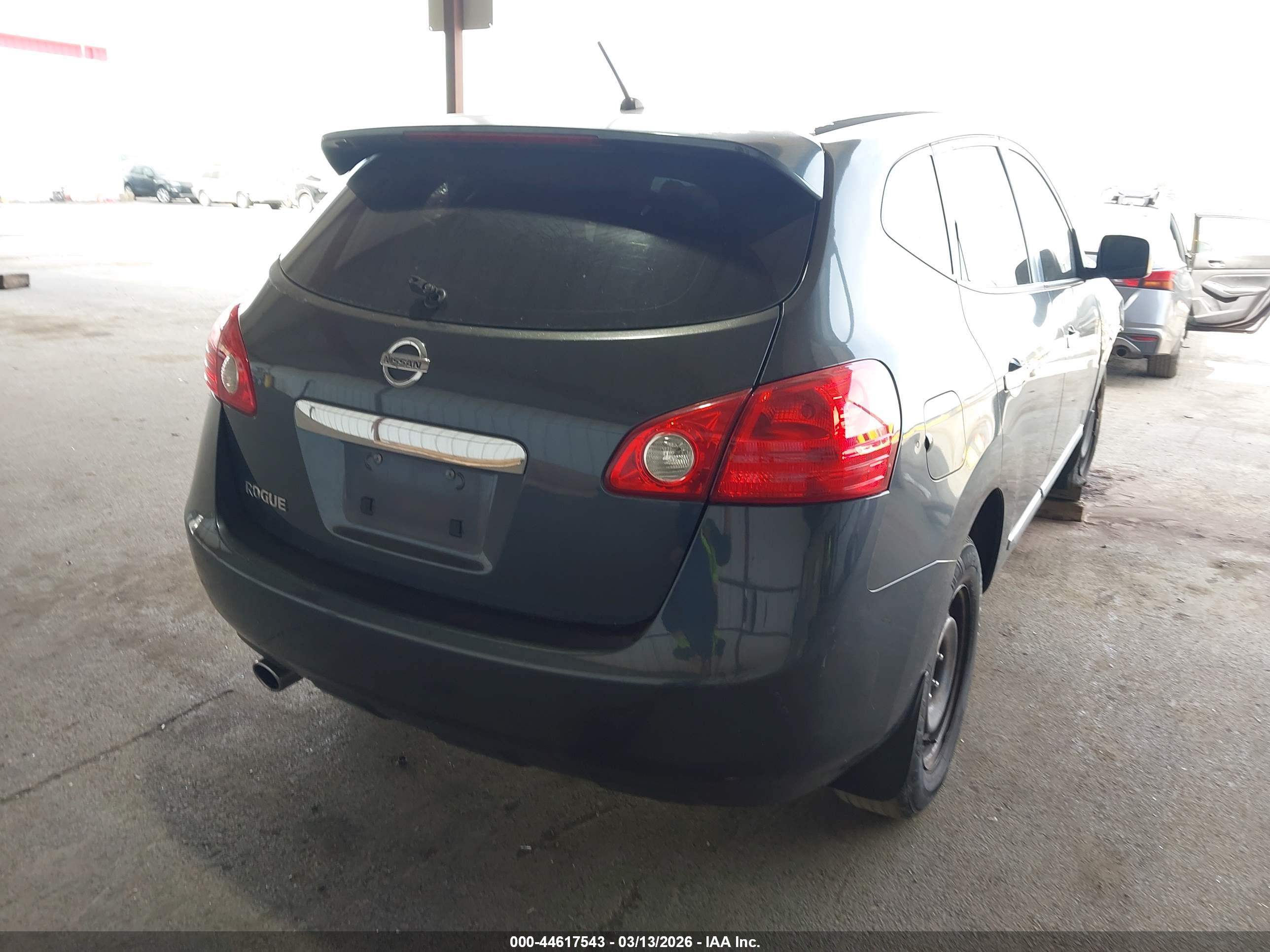 NISSAN ROGUE image 4