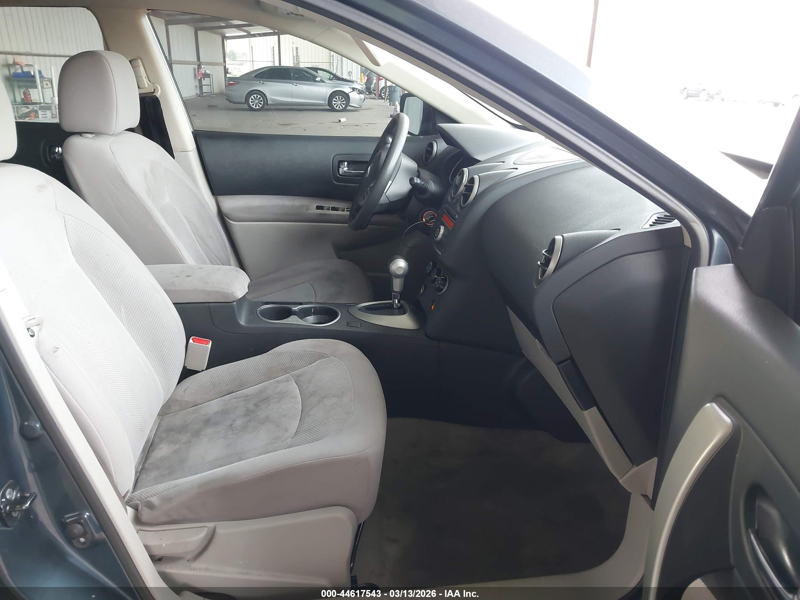 NISSAN ROGUE image 5