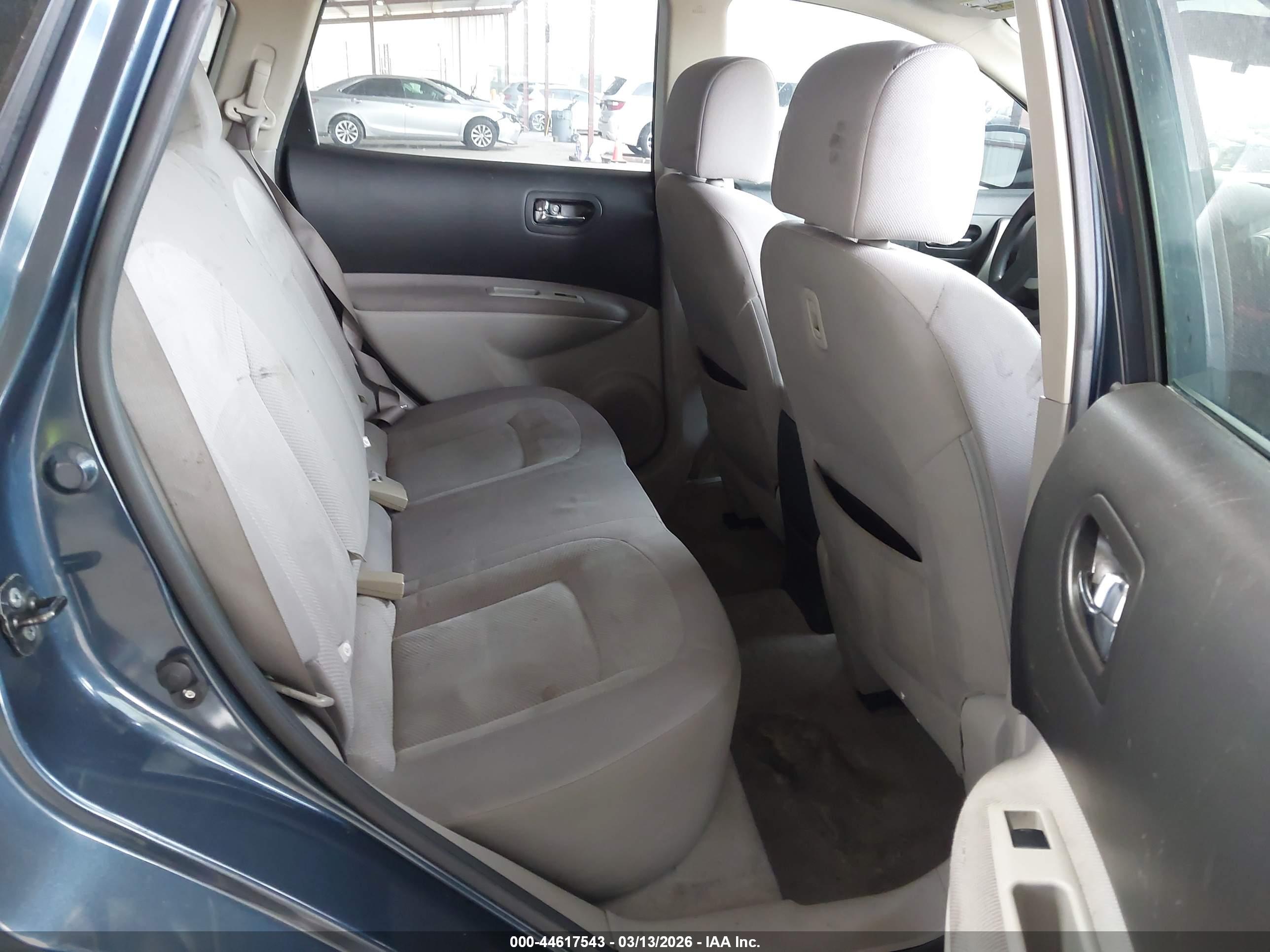 NISSAN ROGUE image 8
