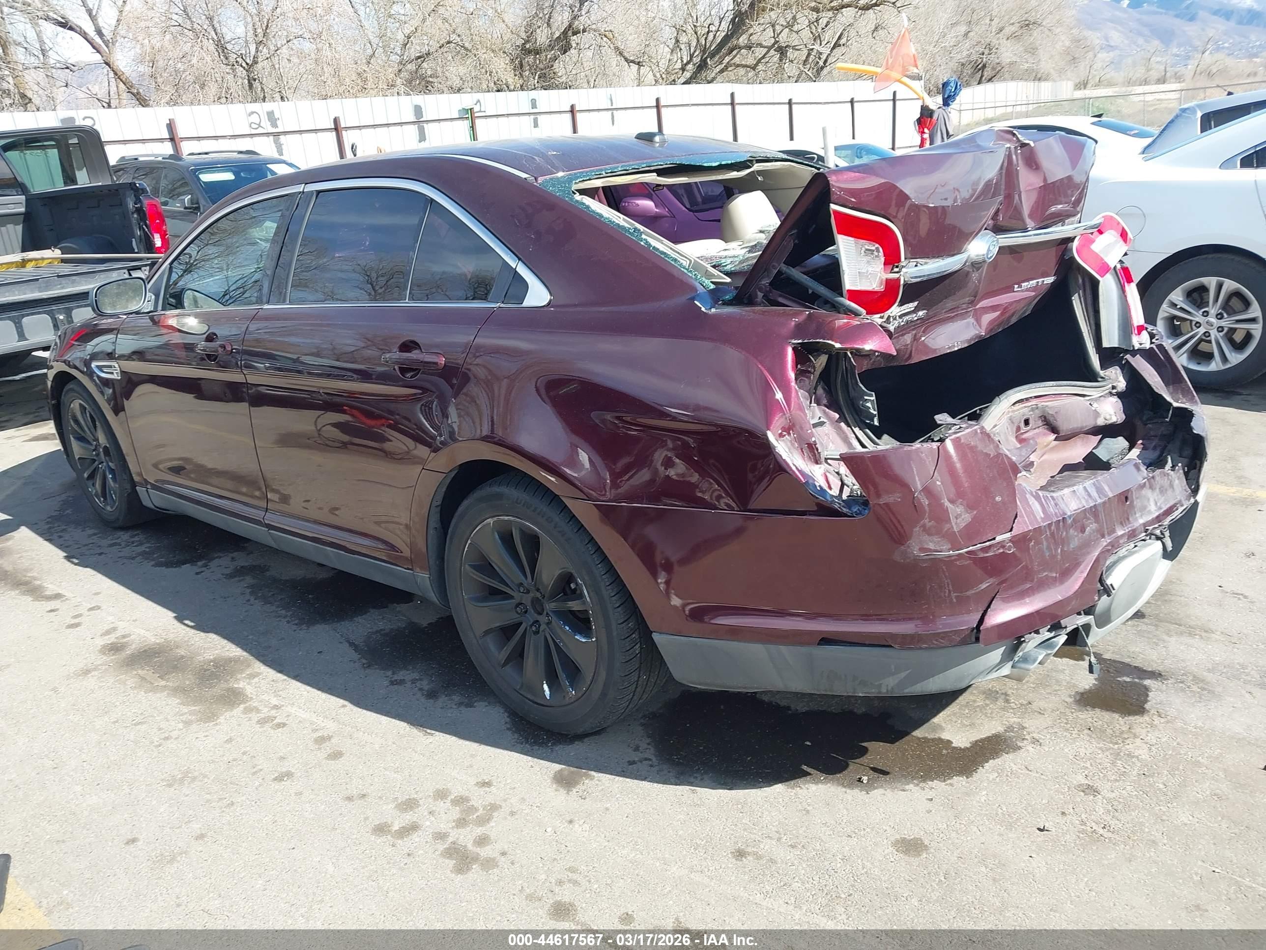 FORD TAURUS image 3