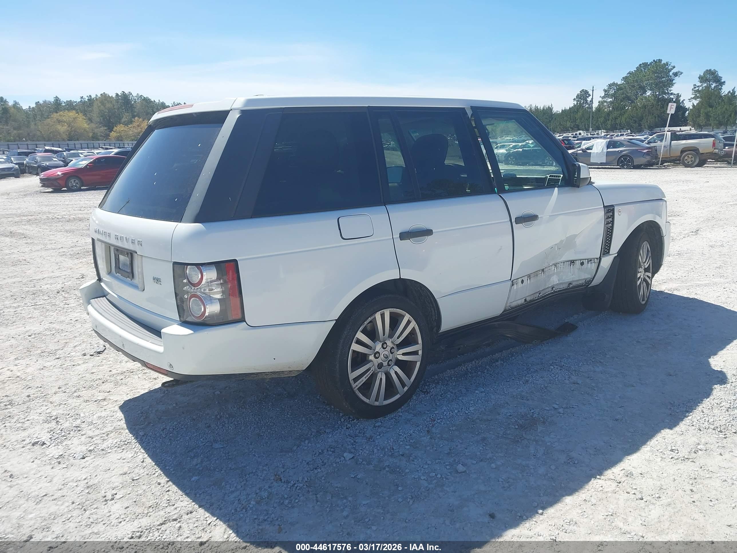 LAND ROVER image 4