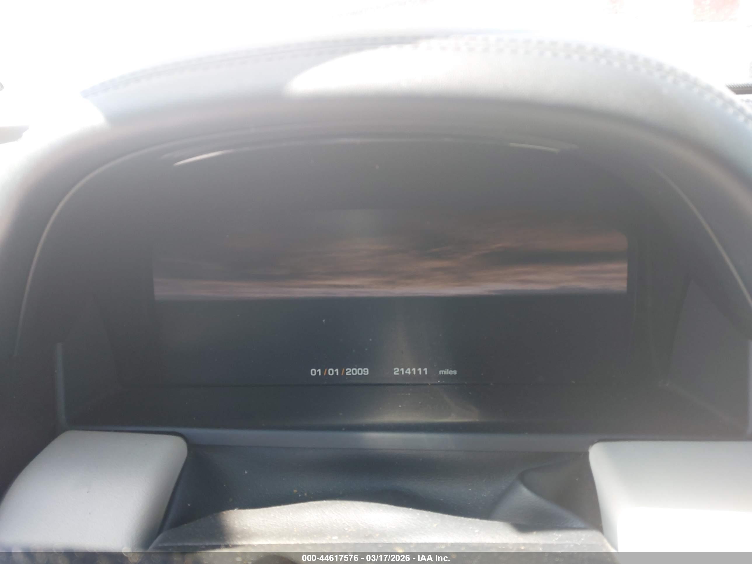 LAND ROVER image 7