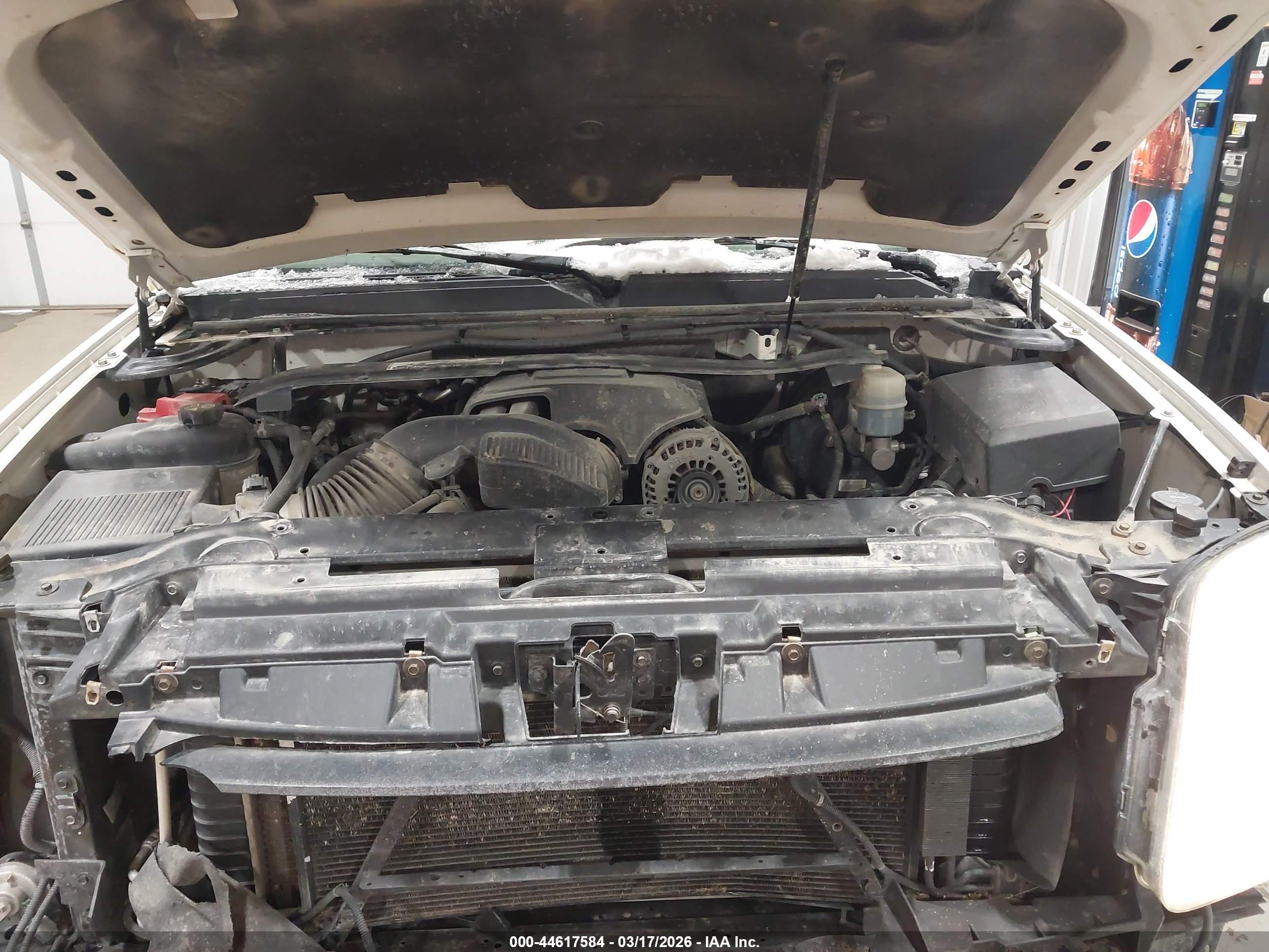 GMC YUKON image 10