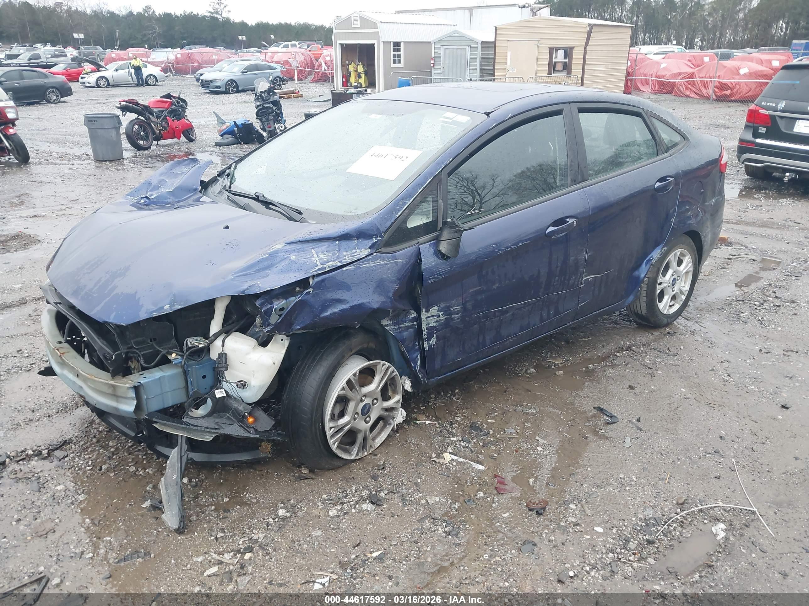 FORD FIESTA image 2