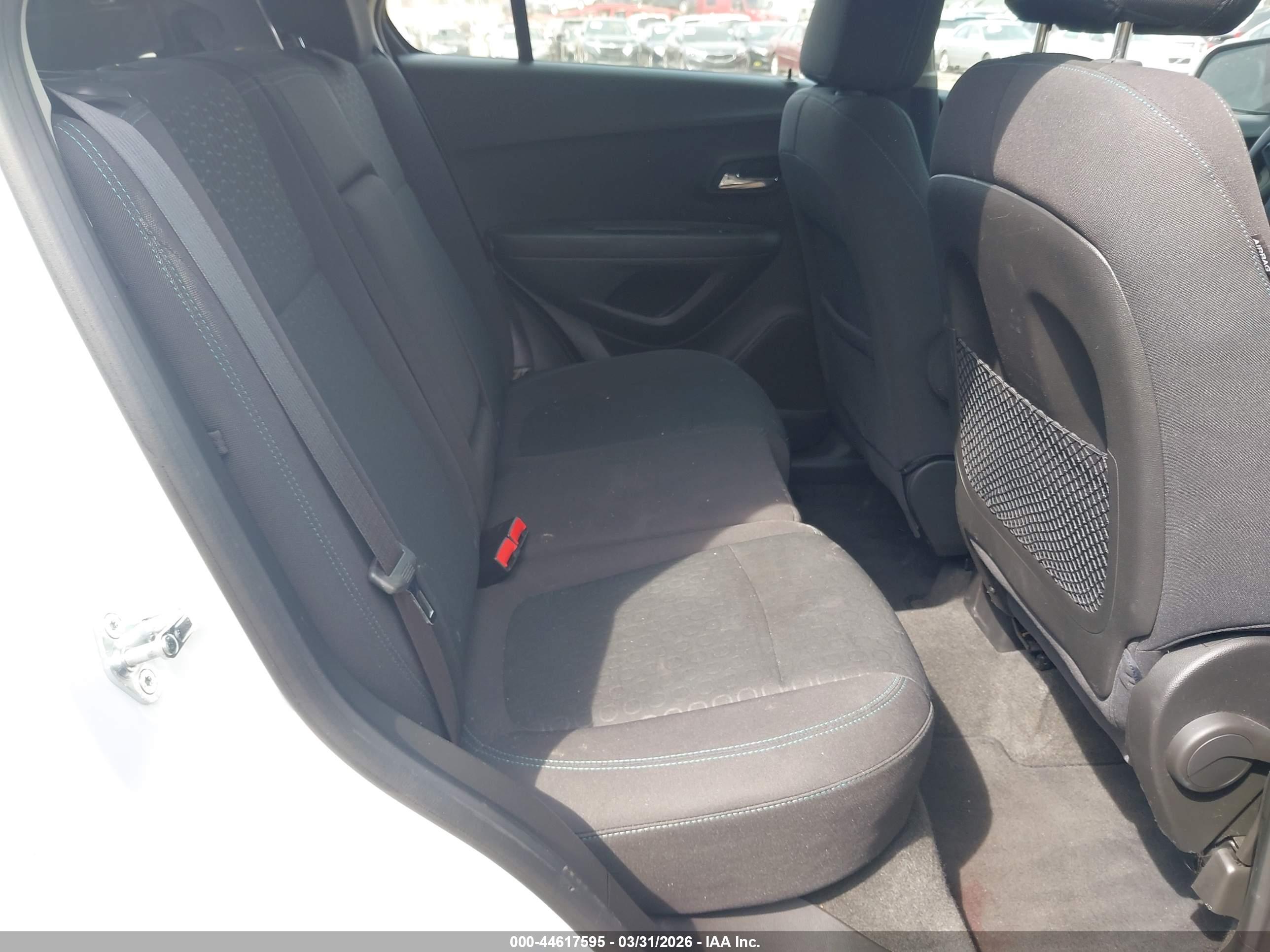 CHEVROLET TRAX image 8