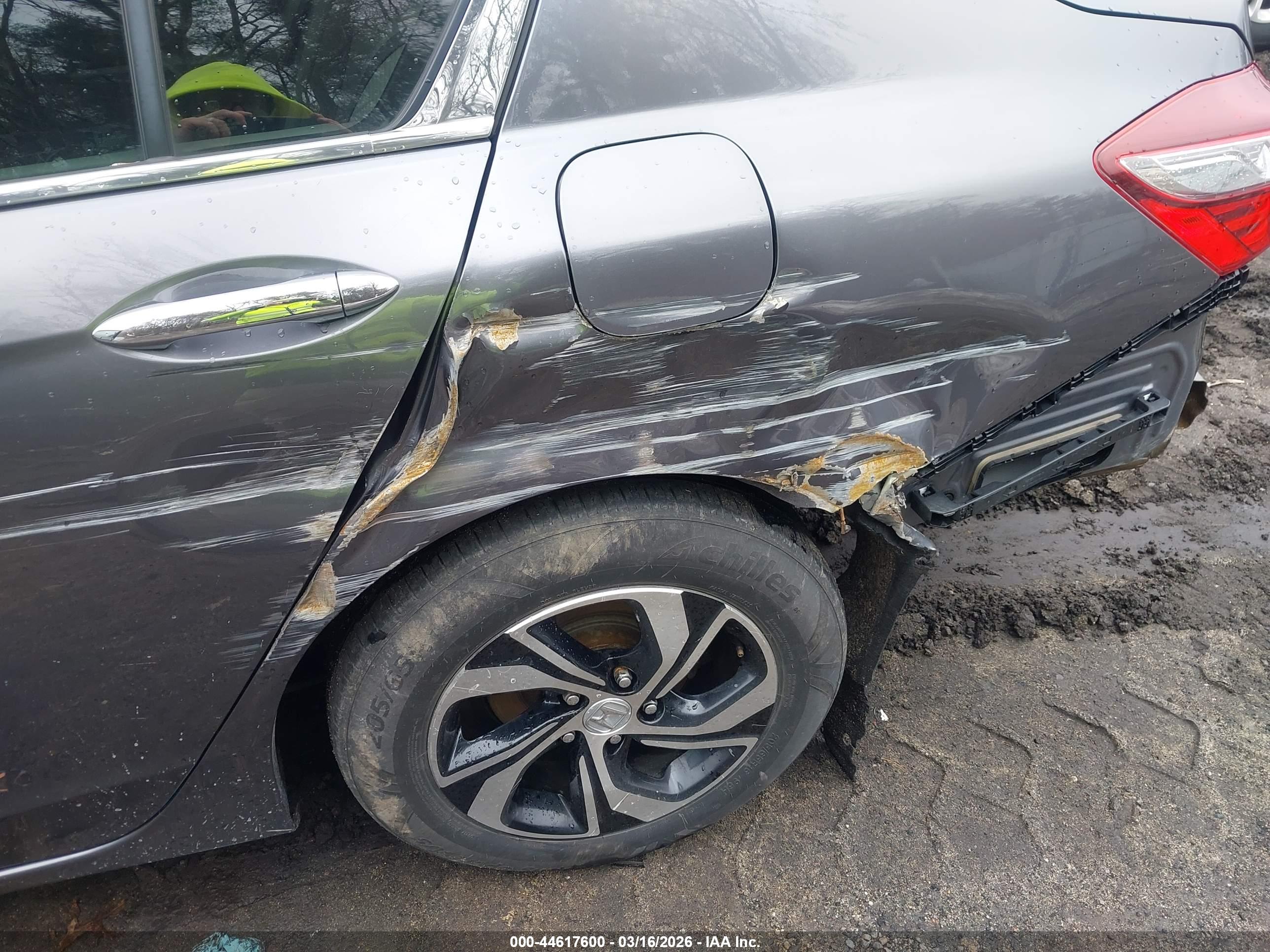 HONDA ACCORD image 6