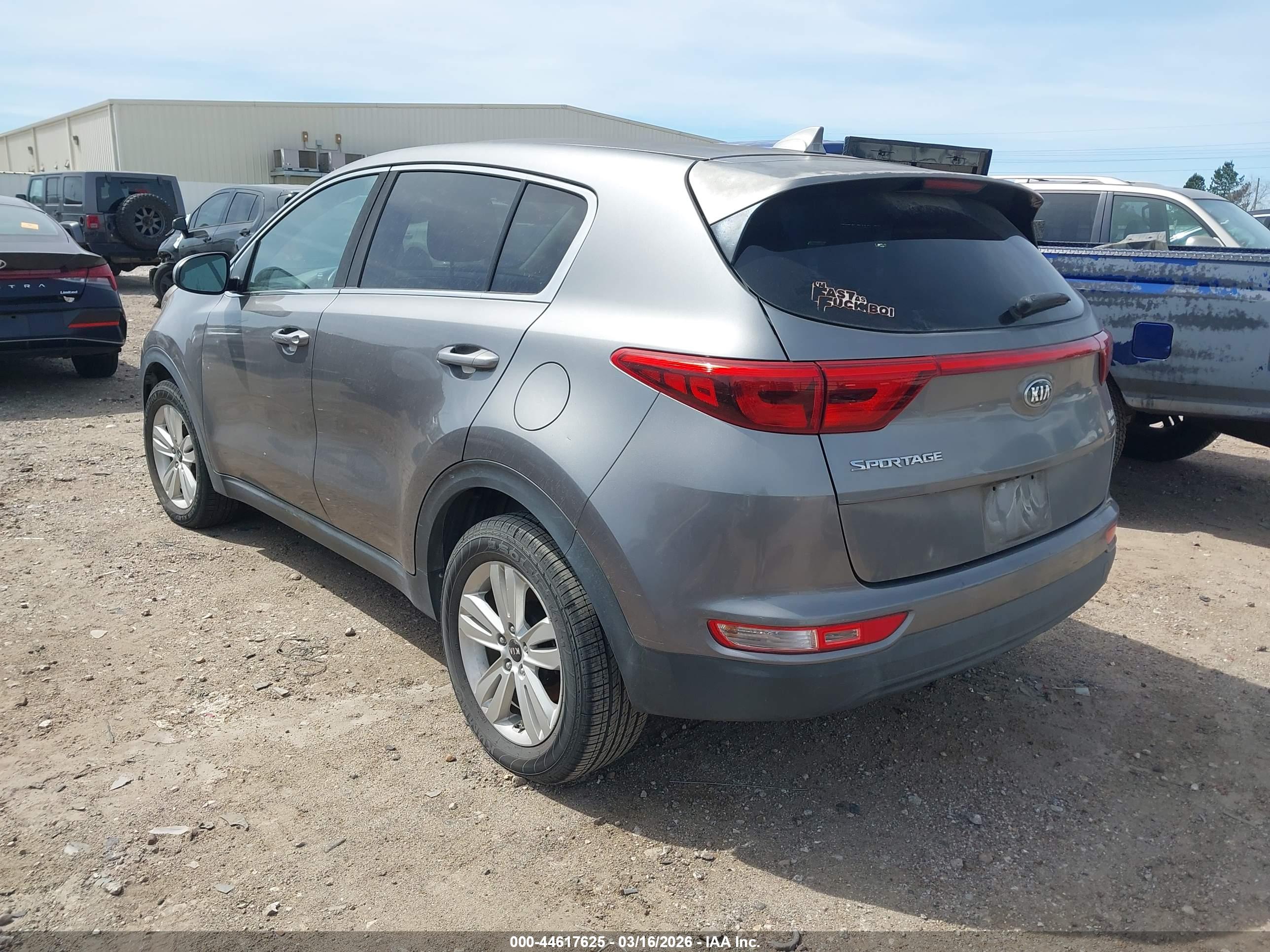KIA SPORTAGE image 3