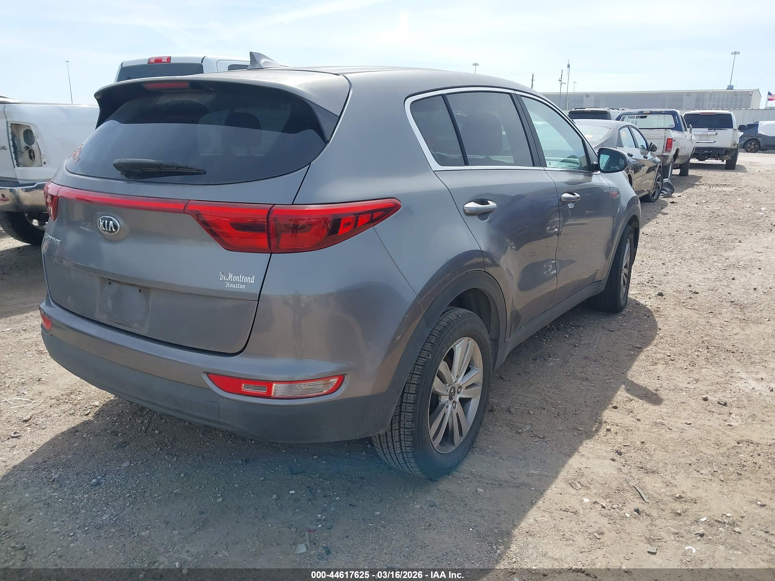 KIA SPORTAGE image 4
