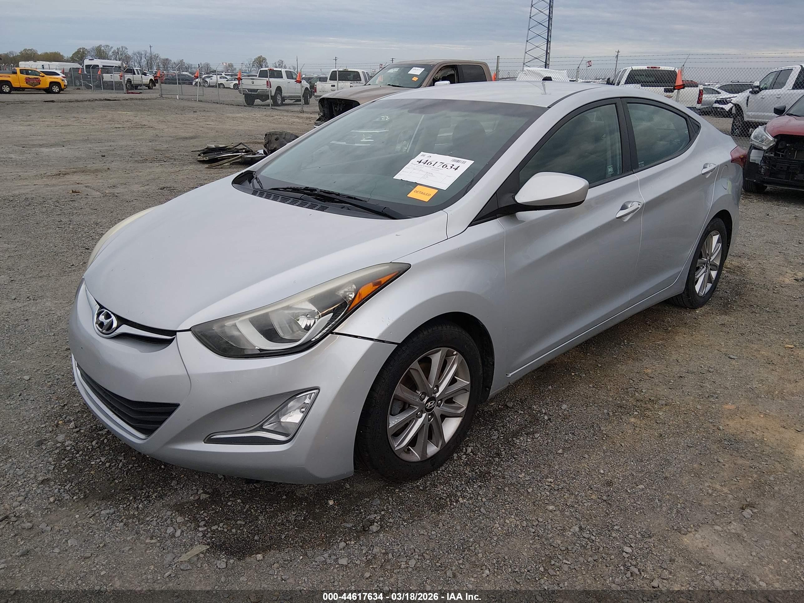 HYUNDAI ELANTRA image 2