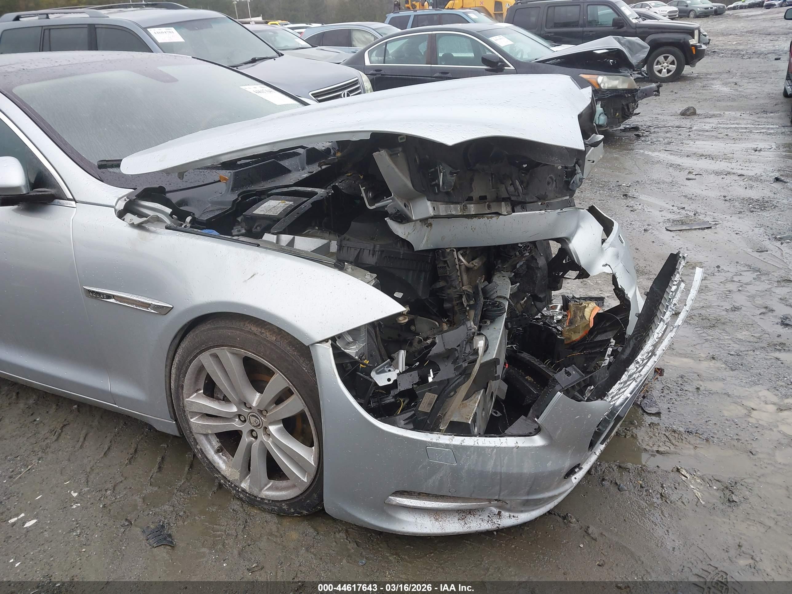 JAGUAR XJ image 6