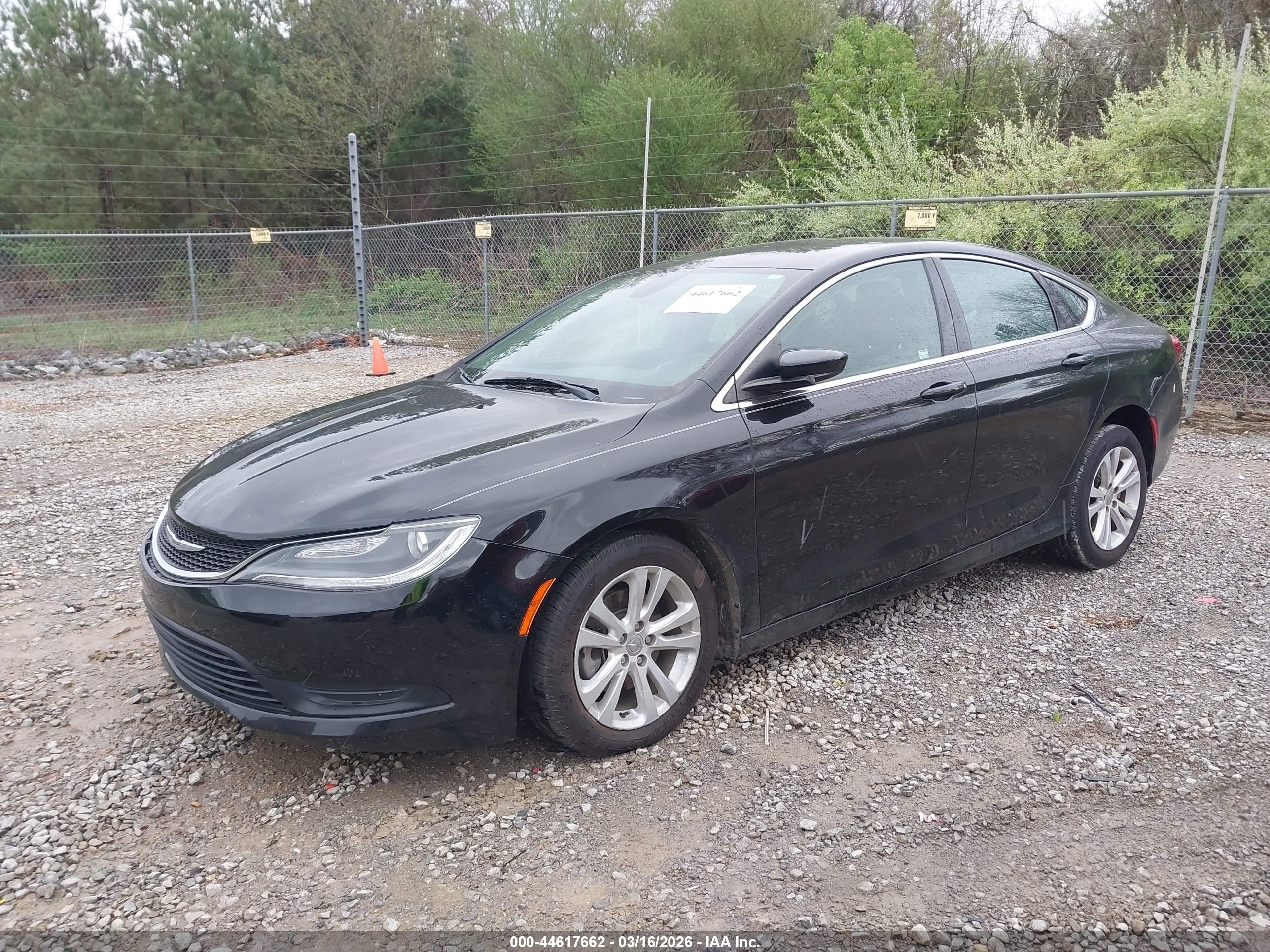 CHRYSLER 200 image 2
