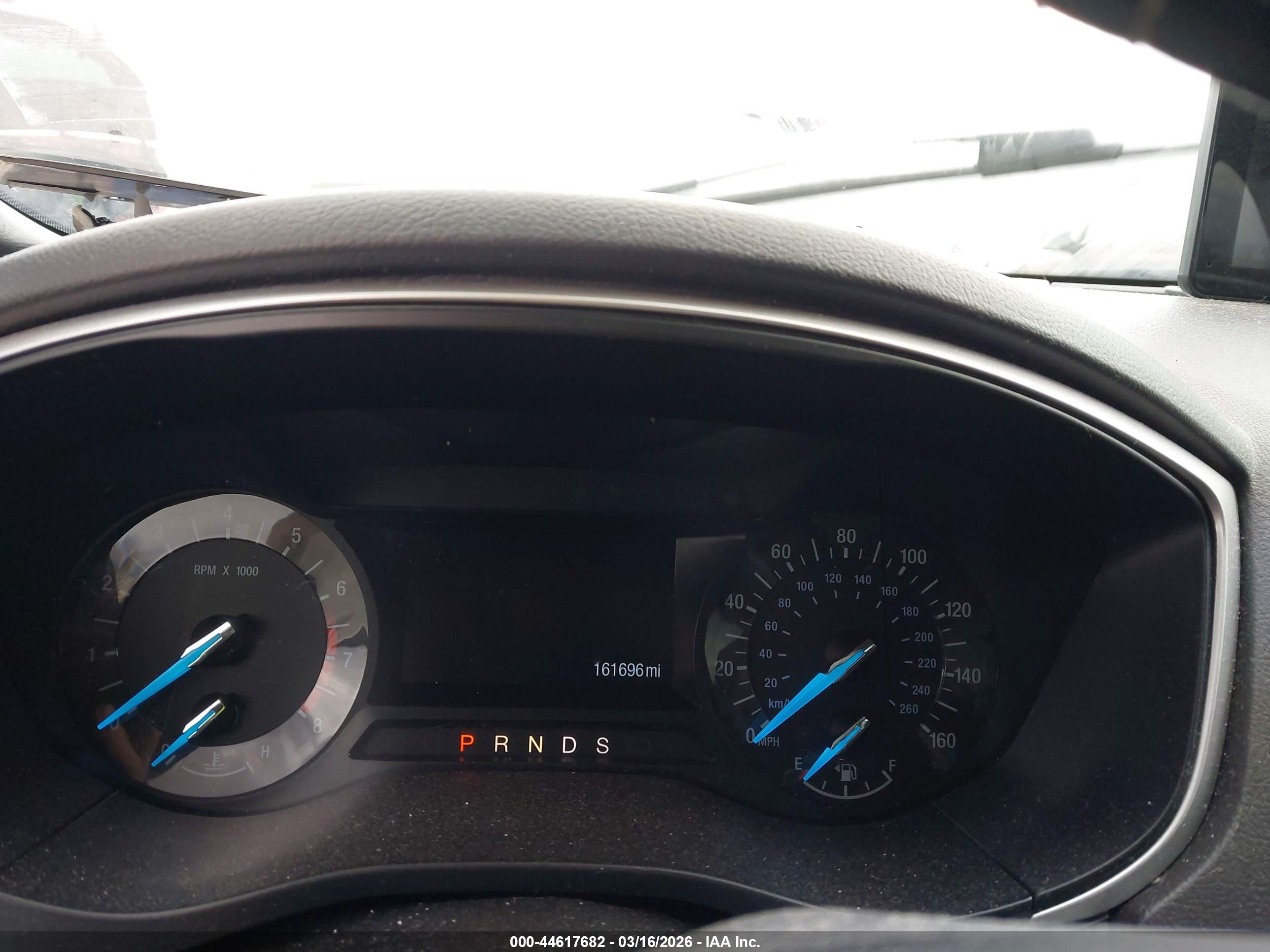 FORD FUSION image 7
