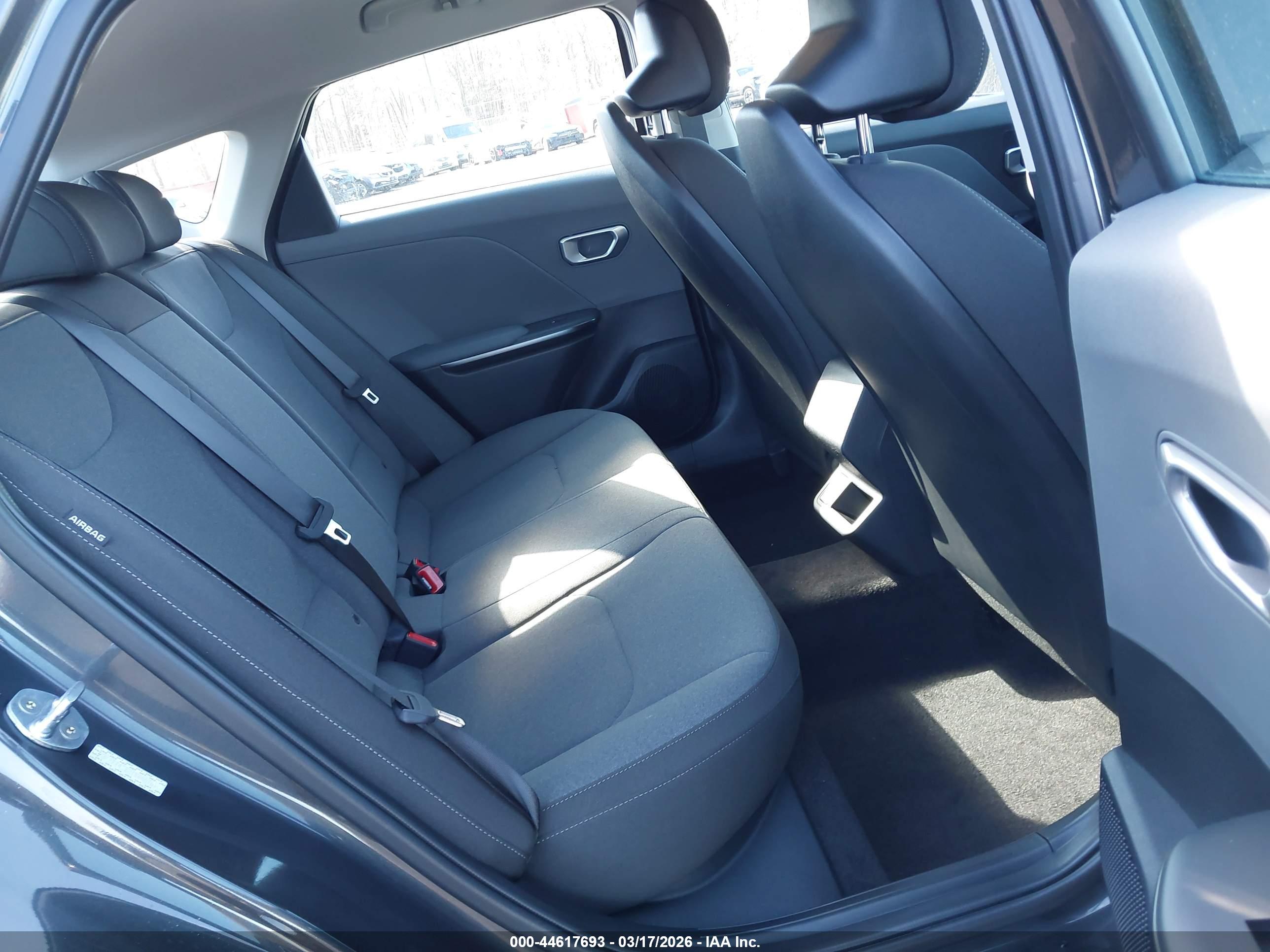 KIA K4 image 8