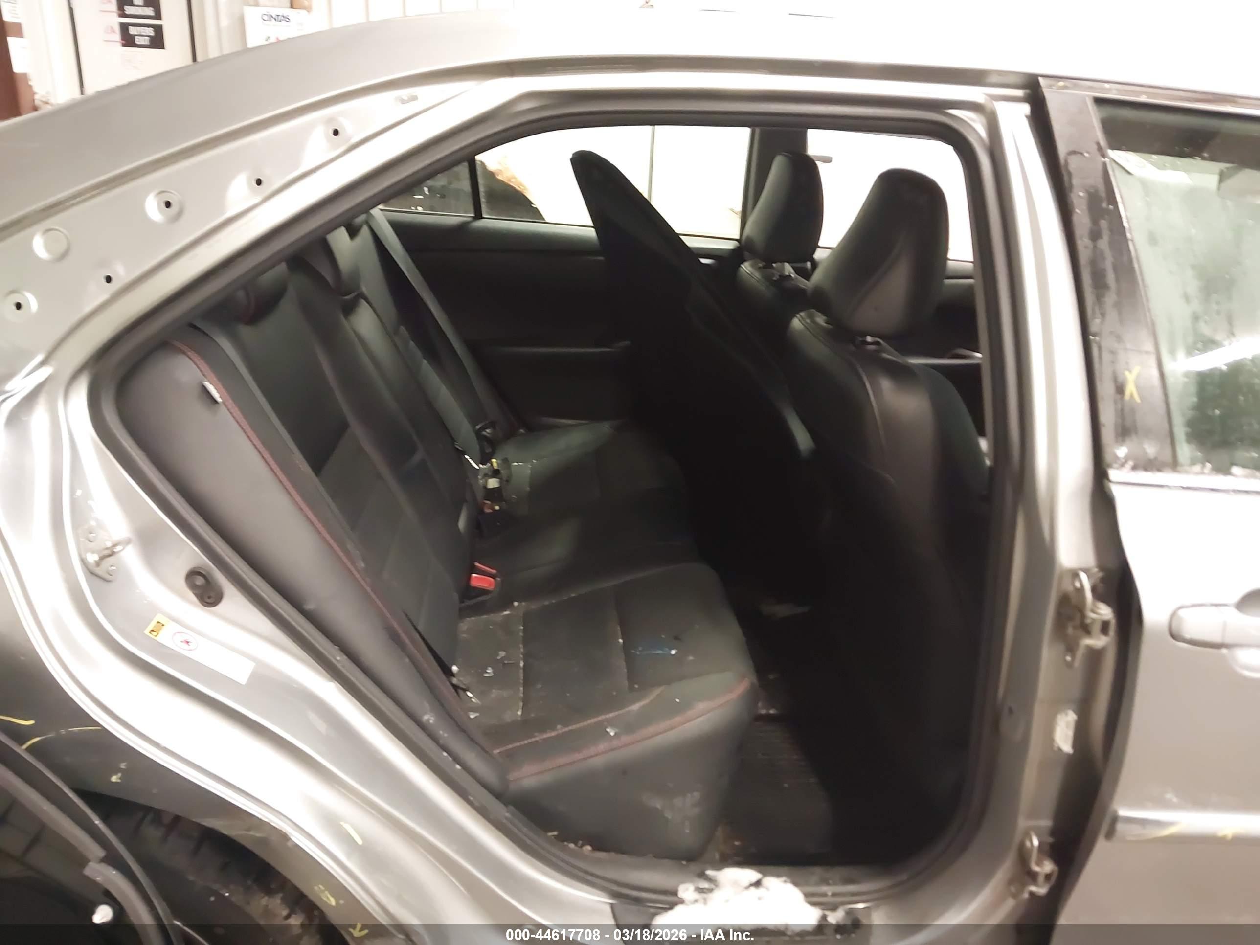 TOYOTA CAMRY image 8