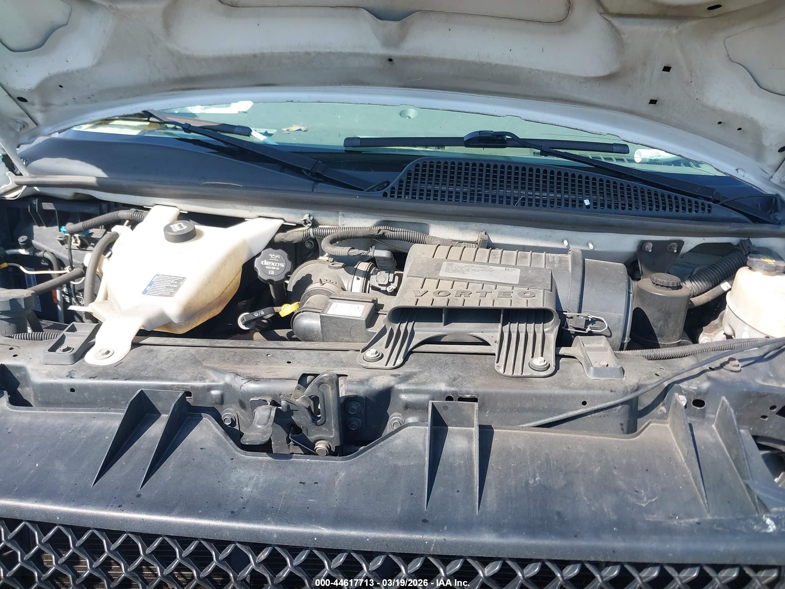 CHEVROLET EXPRESS image 10