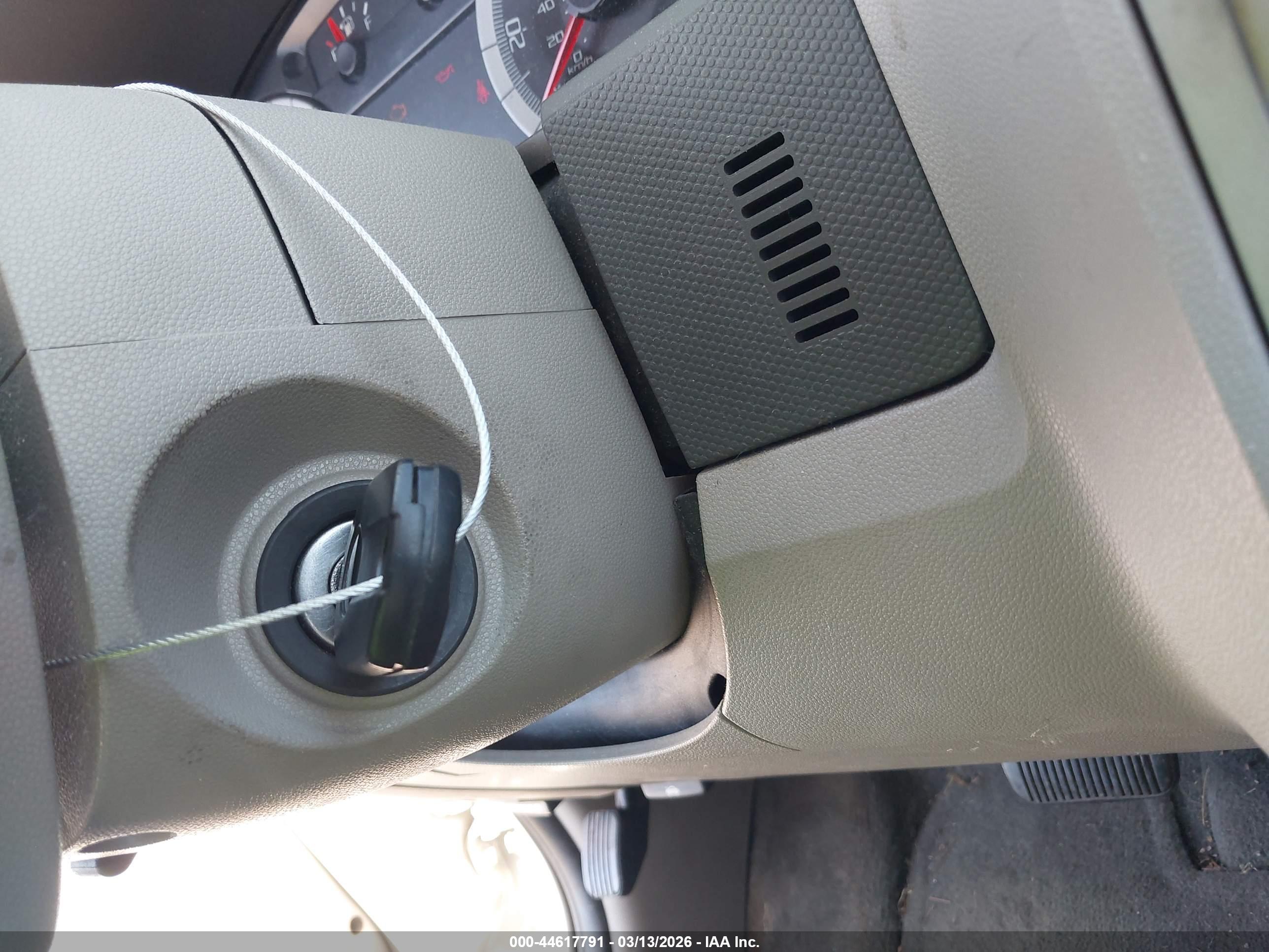 FORD ESCAPE image 11