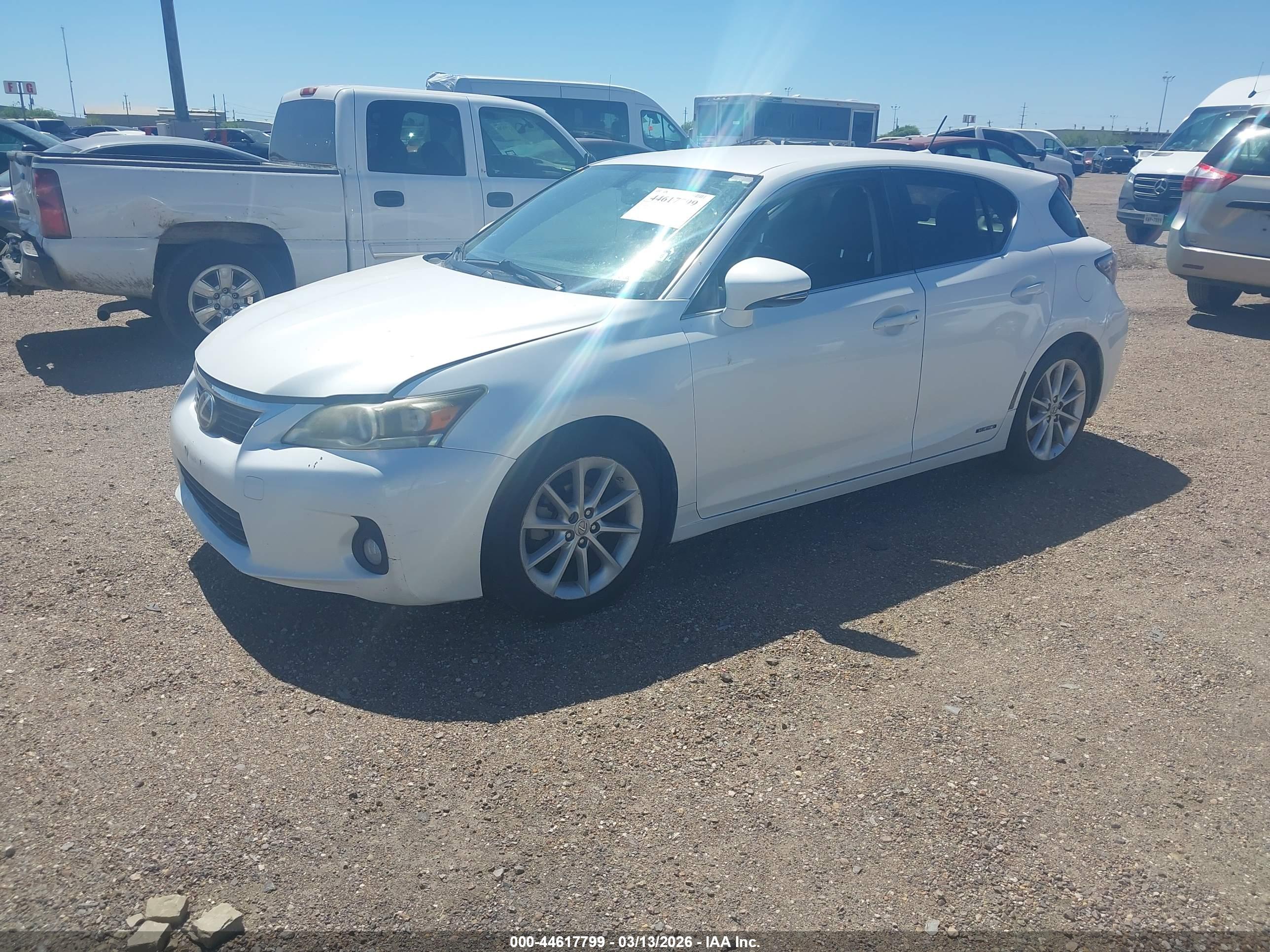 LEXUS CT image 2