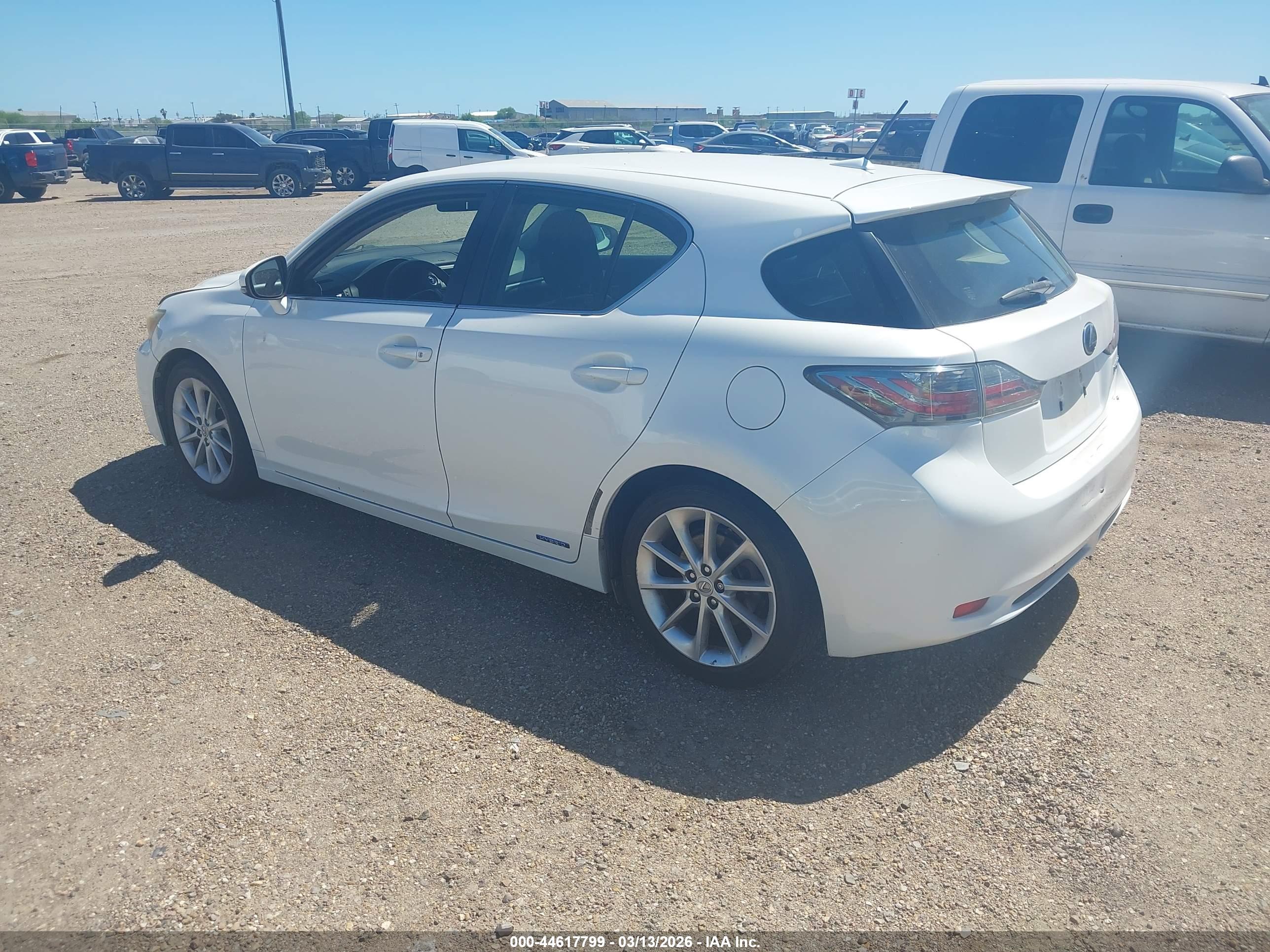 LEXUS CT image 3